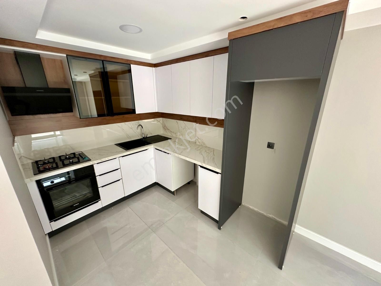 🏡 Referans'tan Akçay'da Lüks Ve Ferah Şık Tasarımlı 1+1 Daire - Görsel 2