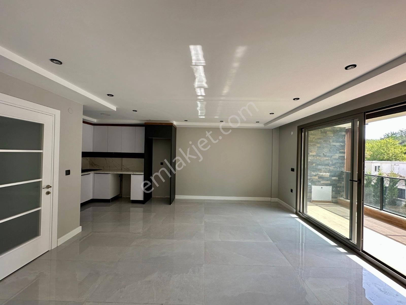 🏡 Referans'tan Akçay'da Lüks Ve Ferah Şık Tasarımlı 1+1 Daire - Görsel 7