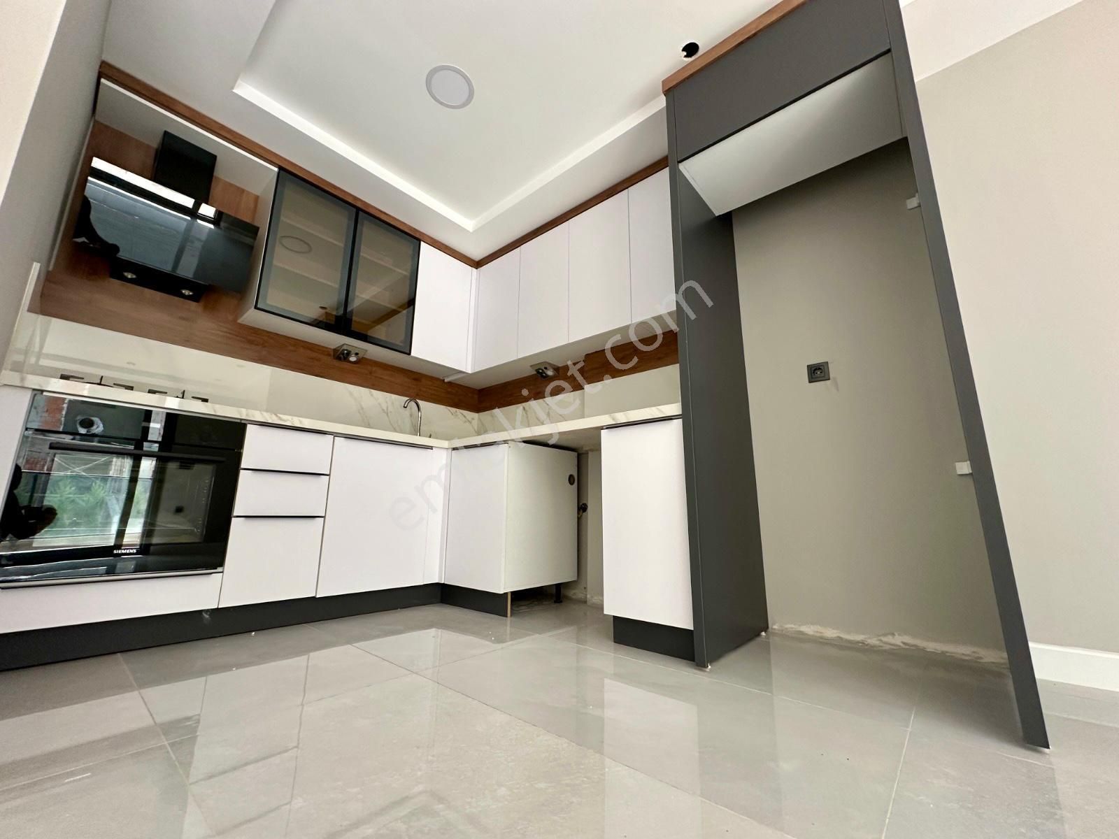 🏡 Referans'tan Akçay'da Lüks Ve Ferah Şık Tasarımlı 1+1 Daire - Görsel 3