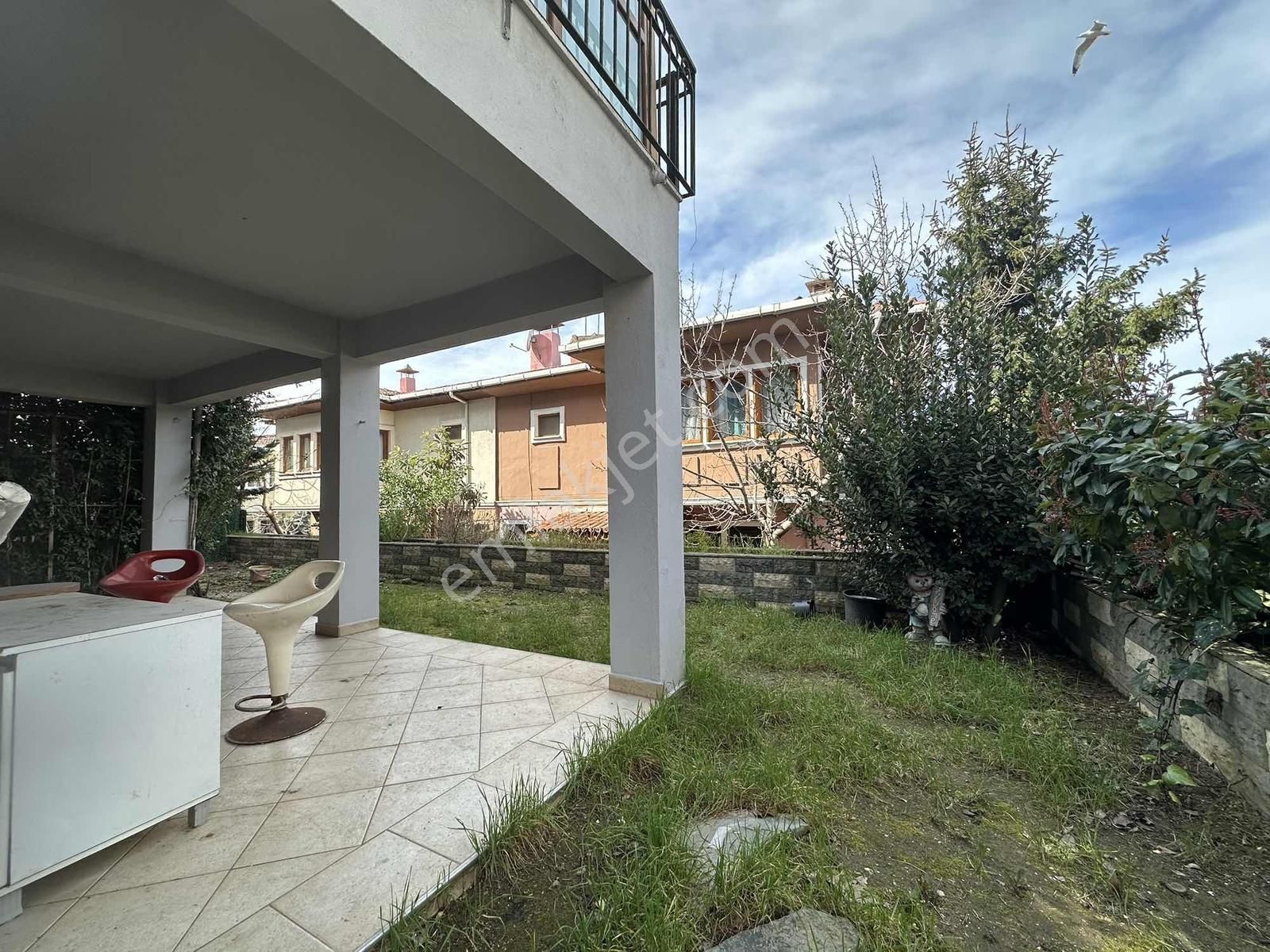 Ata 2 Sit.----- Çok İyi Konumda - Bahçeli - 300 M2 5+2 Boş Villa - Görsel 2