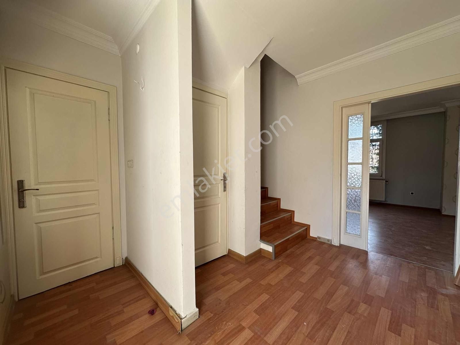 Ata 2 Sit.----- Çok İyi Konumda - Bahçeli - 300 M2 5+2 Boş Villa - Görsel 4