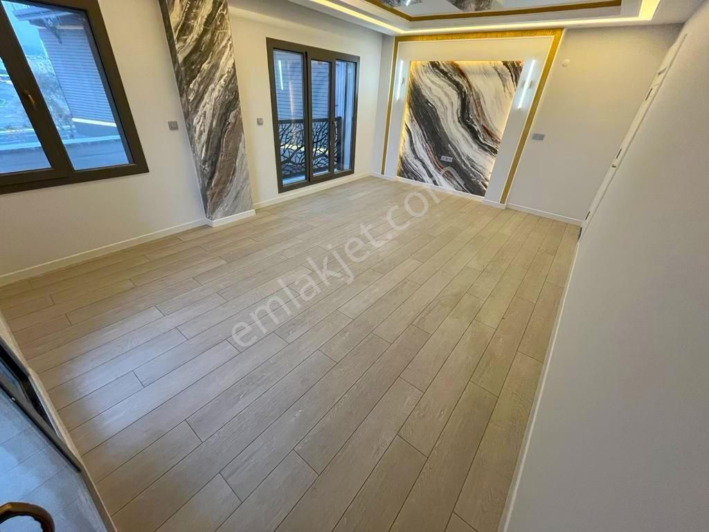 ꧁ Ay Emlak'tan꧂akçay Merkez'de Ultra Lüks Tasarımlı Ara Kat Ayrı Mutfak Satılık 2+1 Lüx Daire - Görsel 6