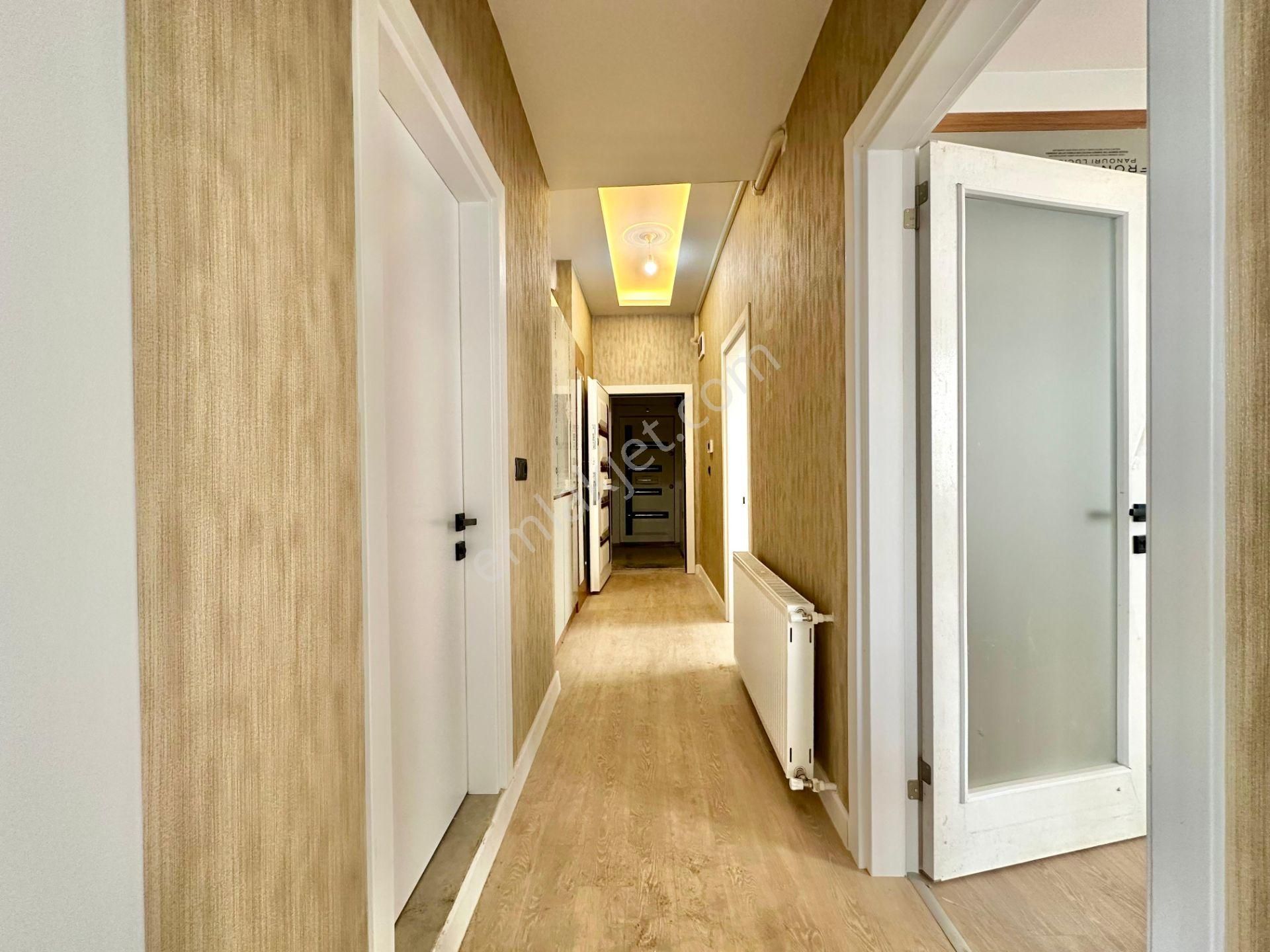 ⭐ay Emlaktan⭐akçay'da Denize Yakın Ön Cephe Şık Tasarımlı Arakat Çift Balkon Satılık 2+1 Lüx Daire - Görsel 17