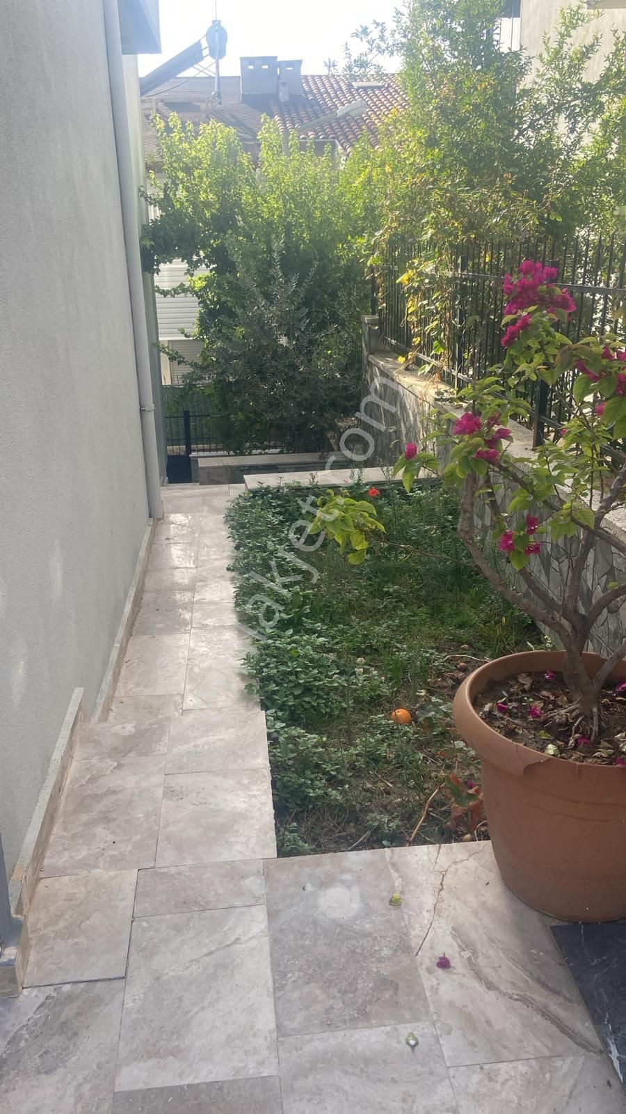 Kuşadası Yılancıburnunda Denize500metre Full Deniz Manzaralı 6+1 Satılık Villa - Görsel 4