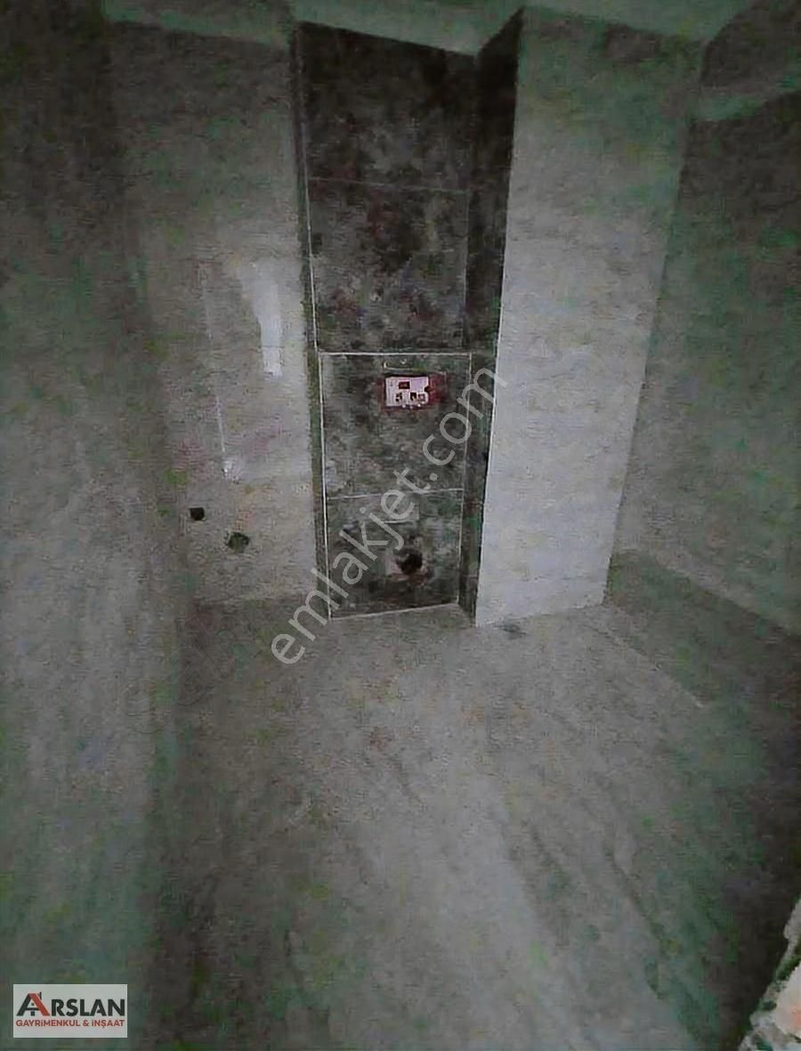 Kocaeli Körfez Kuzey Mahallesi'nde 2+1 Ara Kat 96m2 Daire