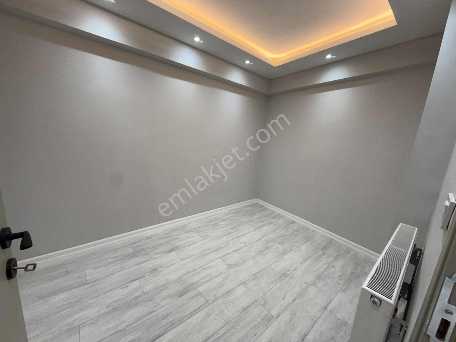 Emlak Center'dan Yarhasanlar Mah Satılık 2+1 Ara Kat Daire - Görsel 24