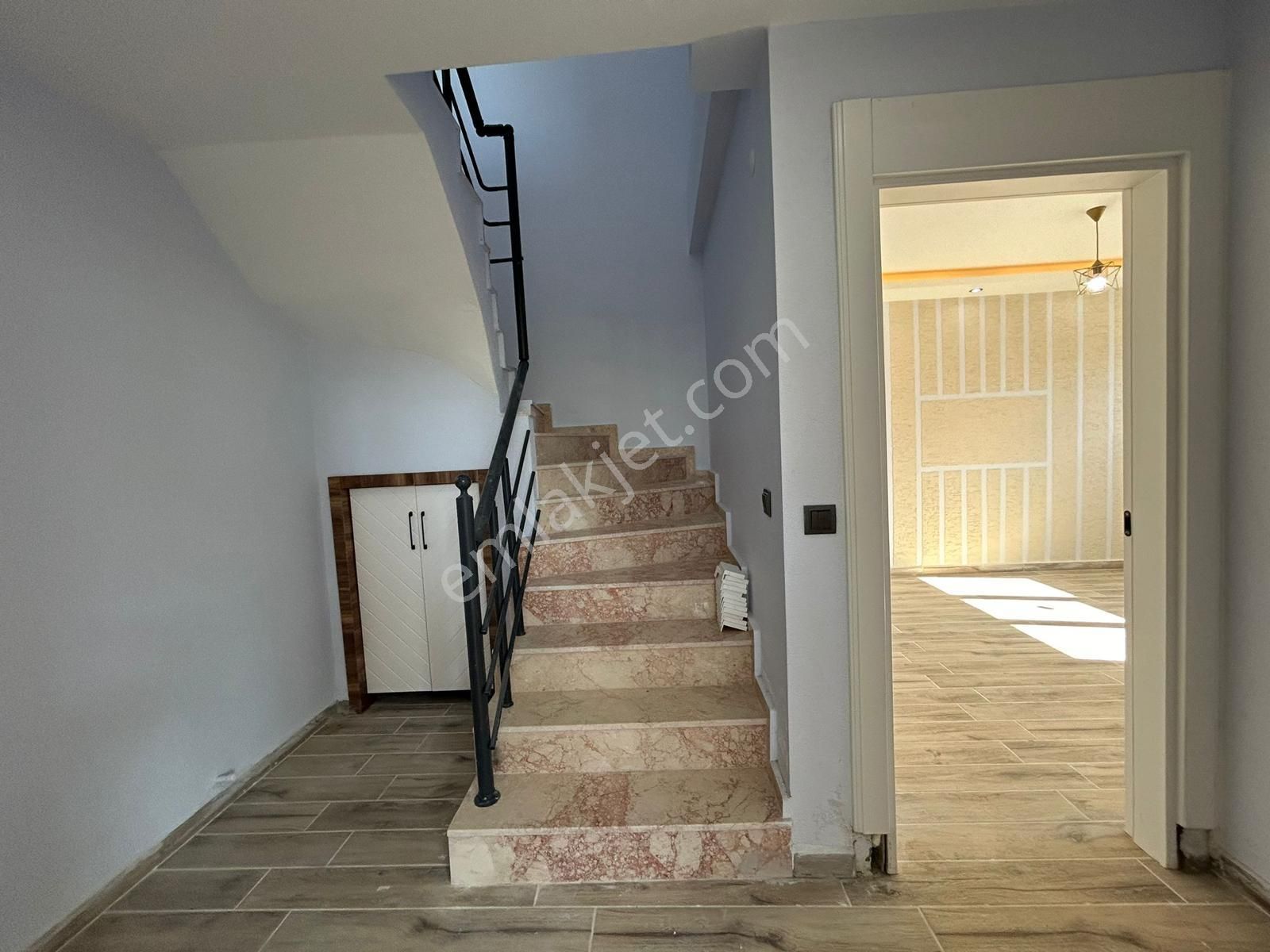 🌜akçay Ay Emlaktan🌛altınoluk'ta Kazdağlarının Eteklerinde Lüks Tasarımlı Satılık 3+1 Dublex Daire - Görsel 24
