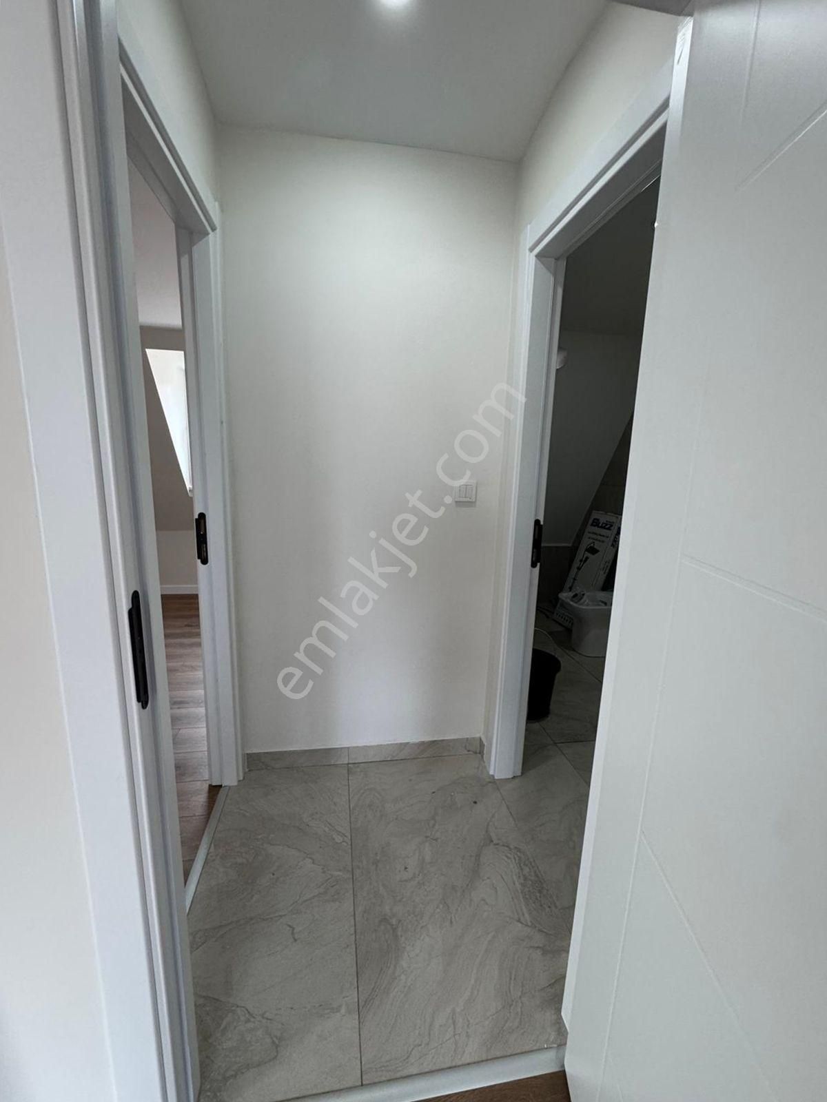 Adnan Kahveci Metroya Yürüme 2 Ayrı Girişli İskanlı 4+2 Dubleks - Görsel 19