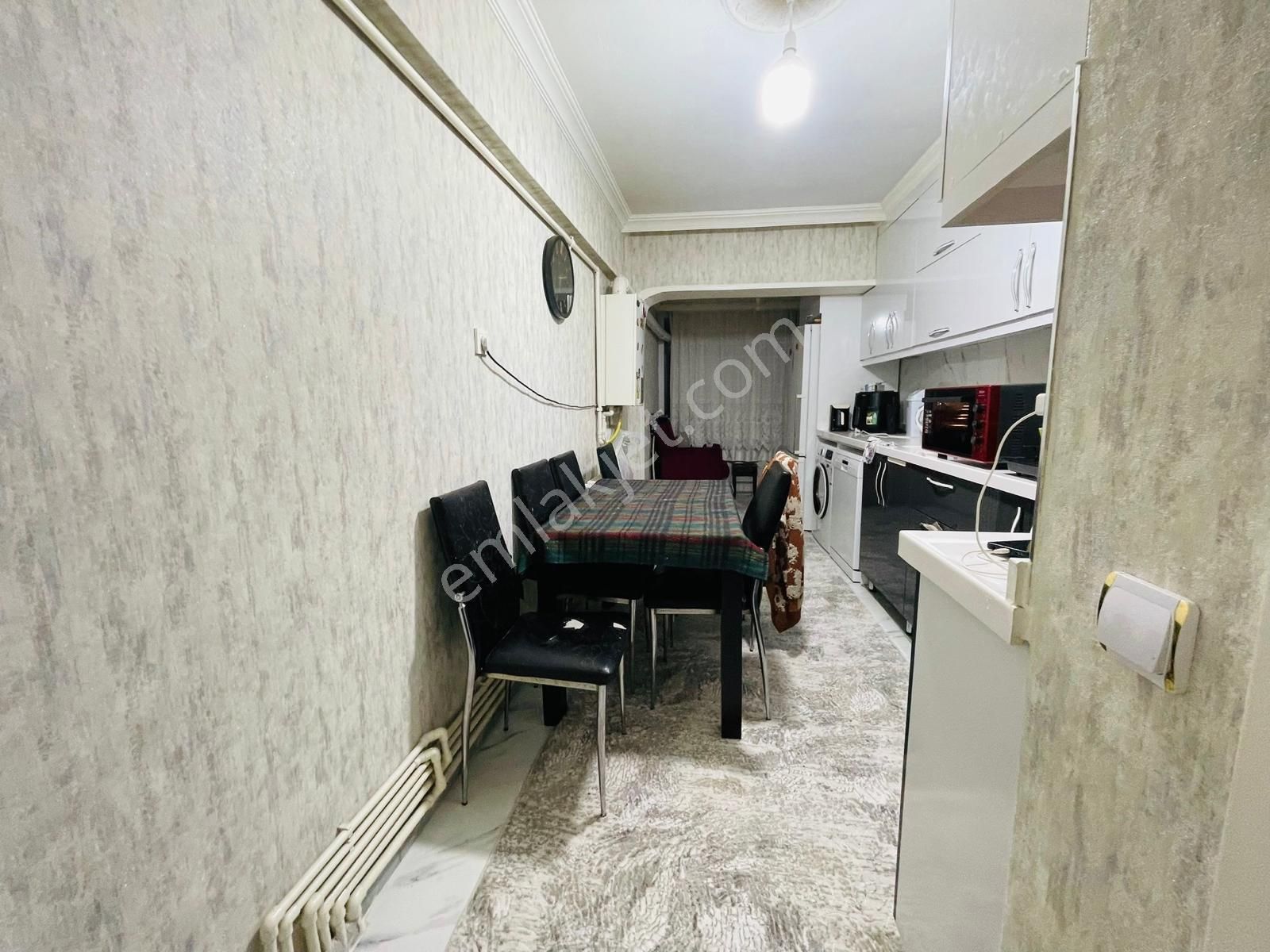 Ty Emlak'dan Malazgirt'te Cadde Cephe Full+full Yapılı Geniş M² - Görsel 4