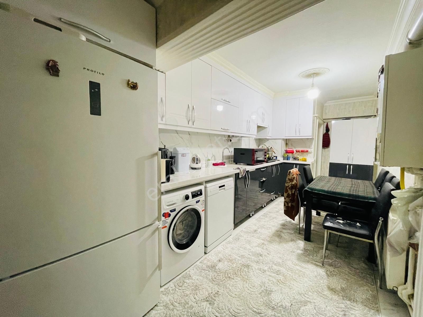 Ty Emlak'dan Malazgirt'te Cadde Cephe Full+full Yapılı Geniş M² - Görsel 3