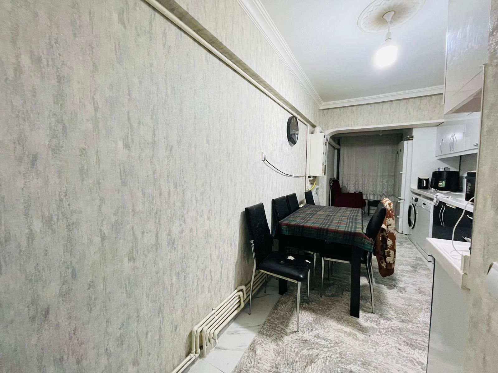 Ty Emlak'dan Malazgirt'te Cadde Cephe Full+full Yapılı Geniş M² - Görsel 5