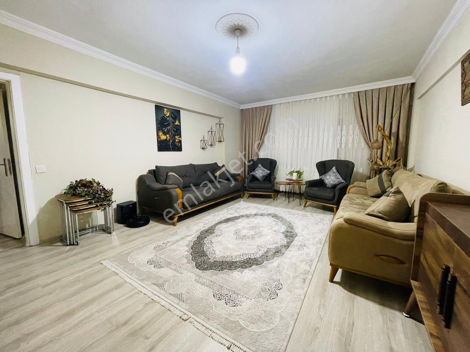 Ty Emlak'dan Malazgirt'te Cadde Cephe Full+full Yapılı Geniş M² - Görsel 10