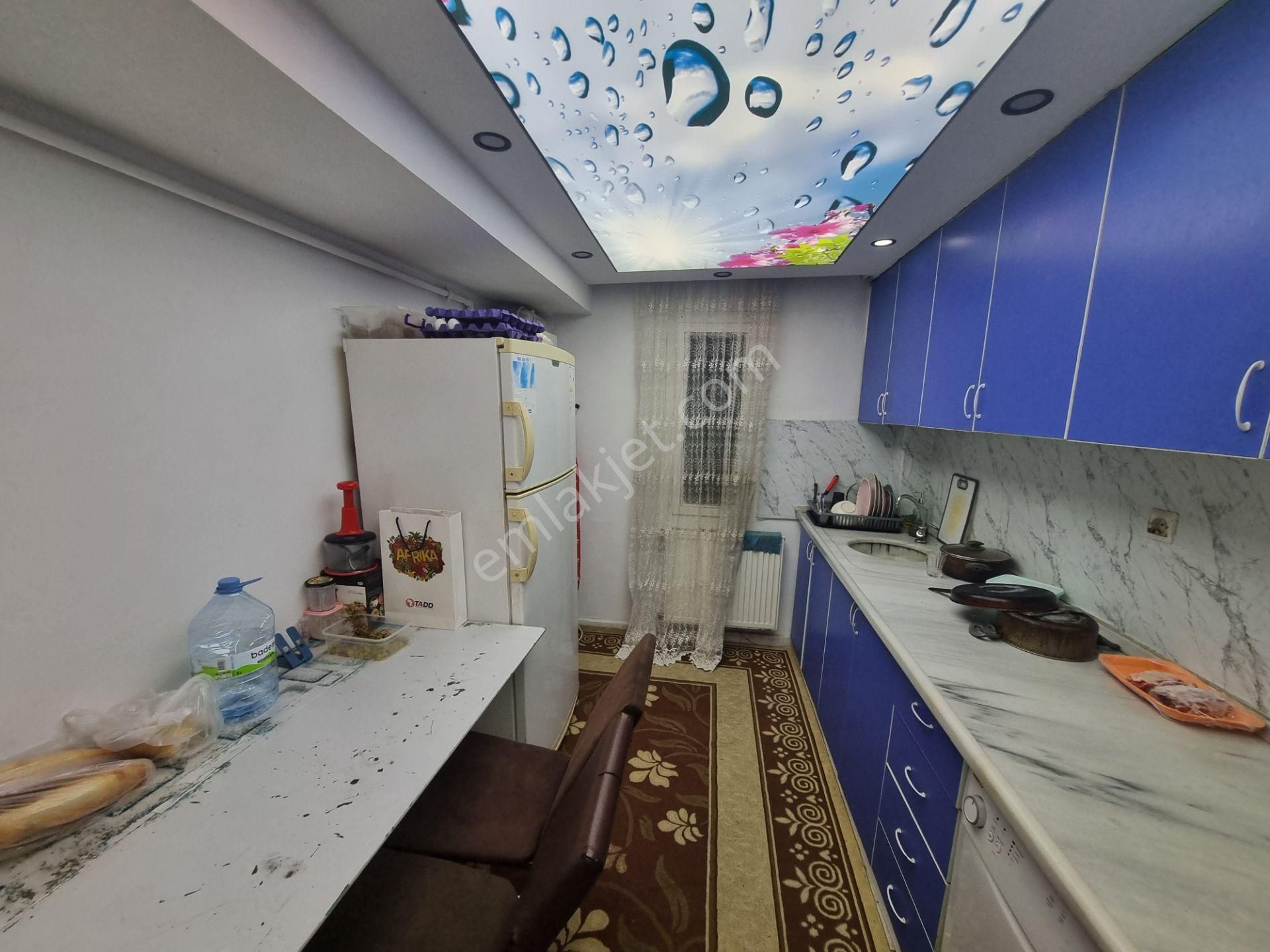 Cadde Üzeri - Eşyalarıyla Birlikte Satılık 3+1 Daire... - Görsel 14