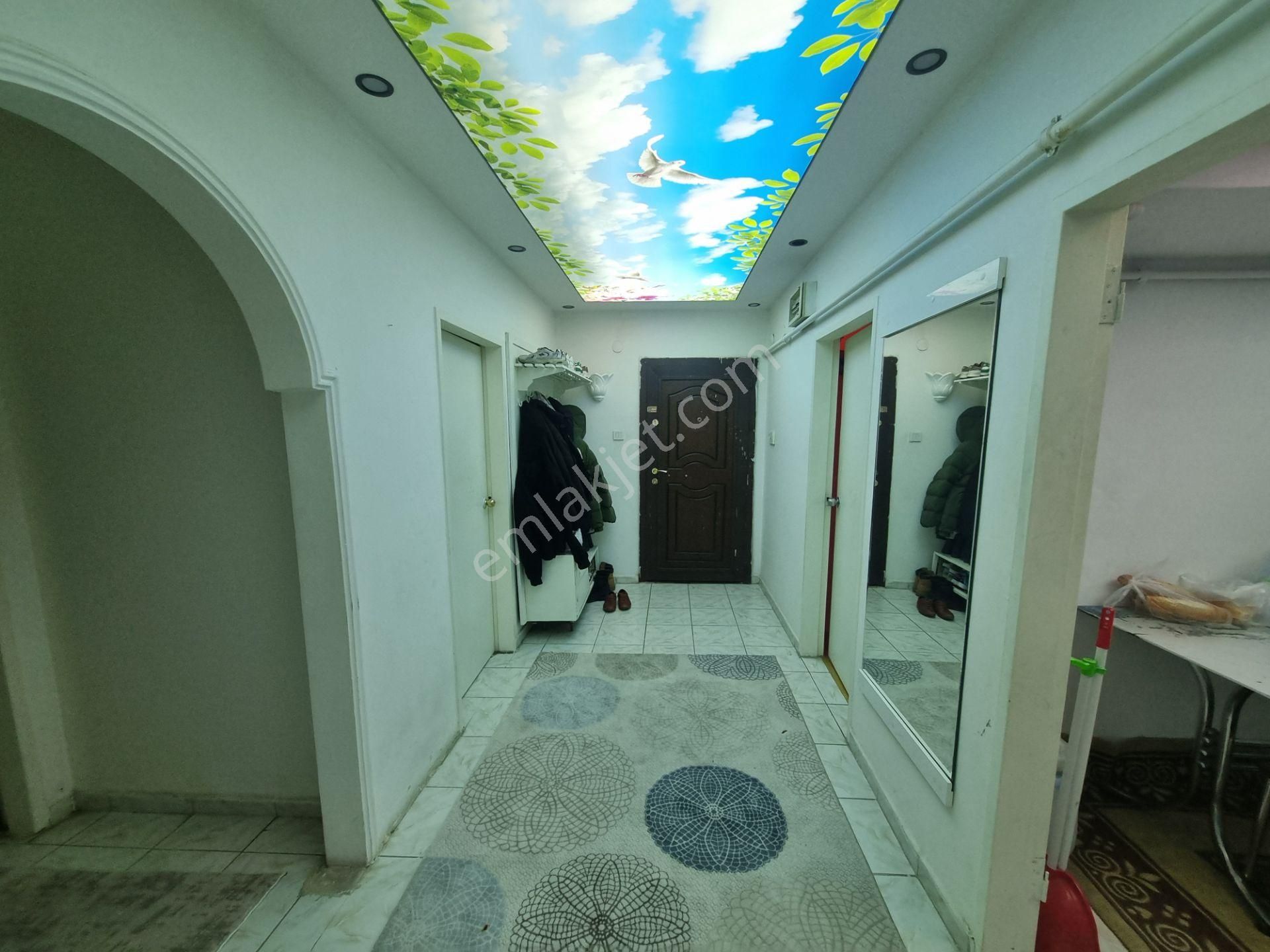 Cadde Üzeri - Eşyalarıyla Birlikte Satılık 3+1 Daire... - Görsel 9