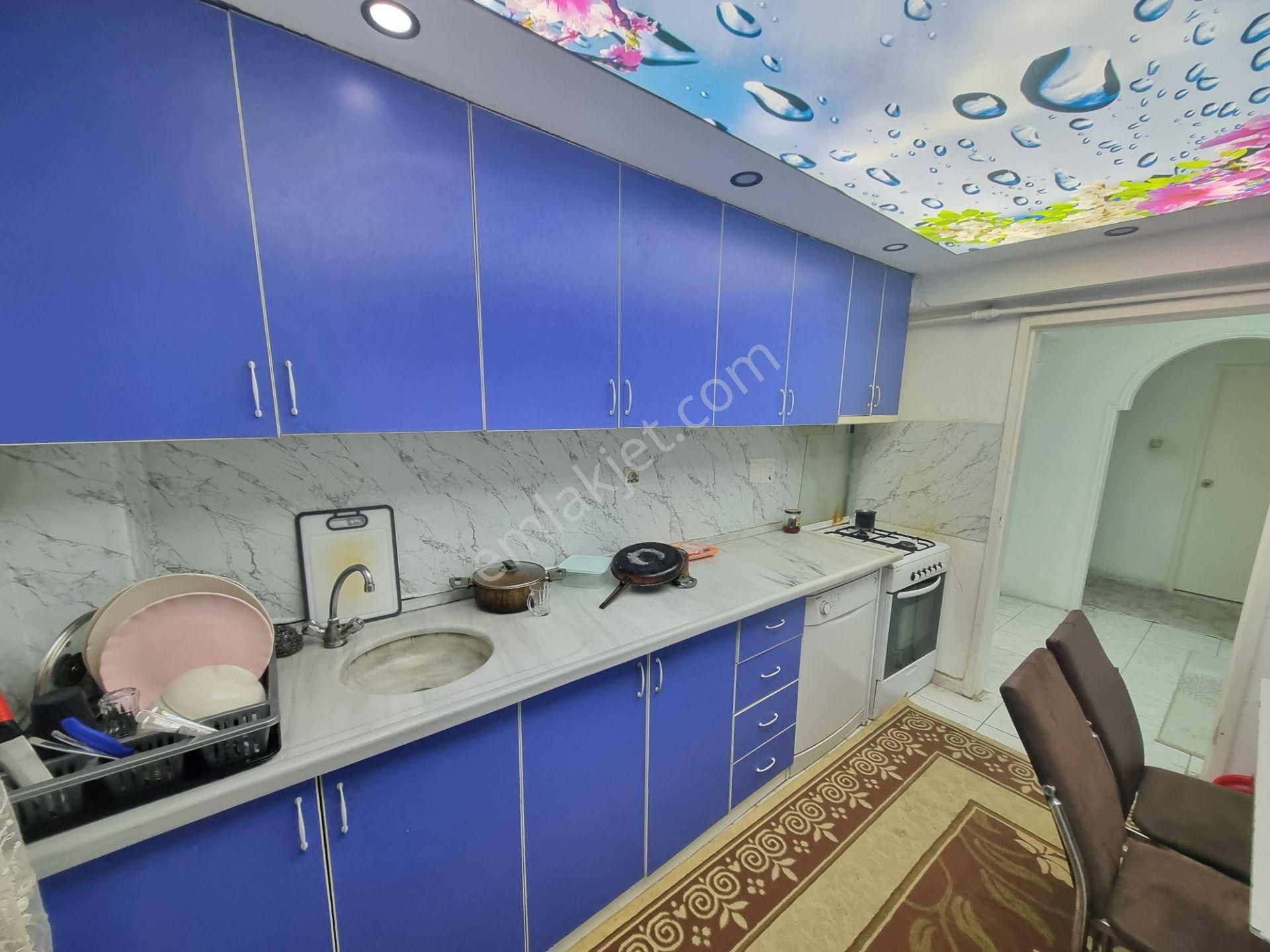 Cadde Üzeri - Eşyalarıyla Birlikte Satılık 3+1 Daire... - Görsel 15