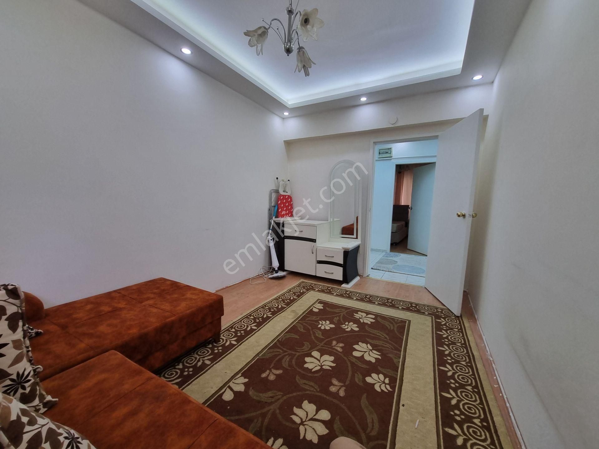 Cadde Üzeri - Eşyalarıyla Birlikte Satılık 3+1 Daire... - Görsel 27