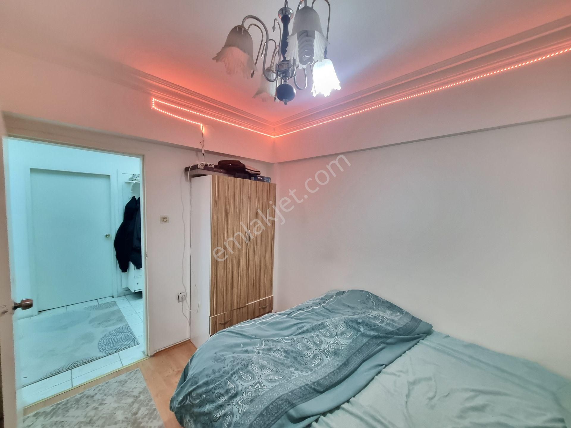 Cadde Üzeri - Eşyalarıyla Birlikte Satılık 3+1 Daire... - Görsel 17