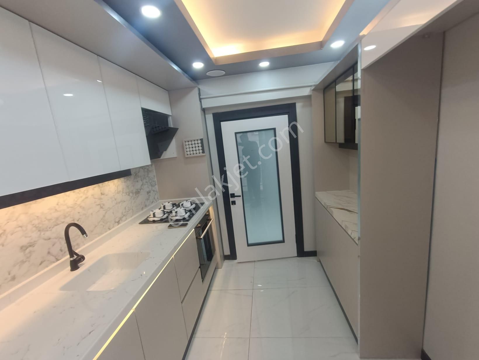 Mç Emlak'tan Atatürk Mahalesinde 3+1 Satılık Daire