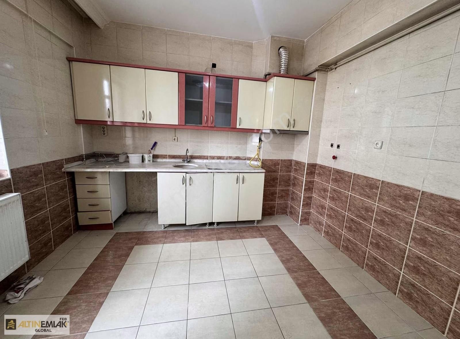 Köşk Mahallesinde 3+1 - Görsel 16