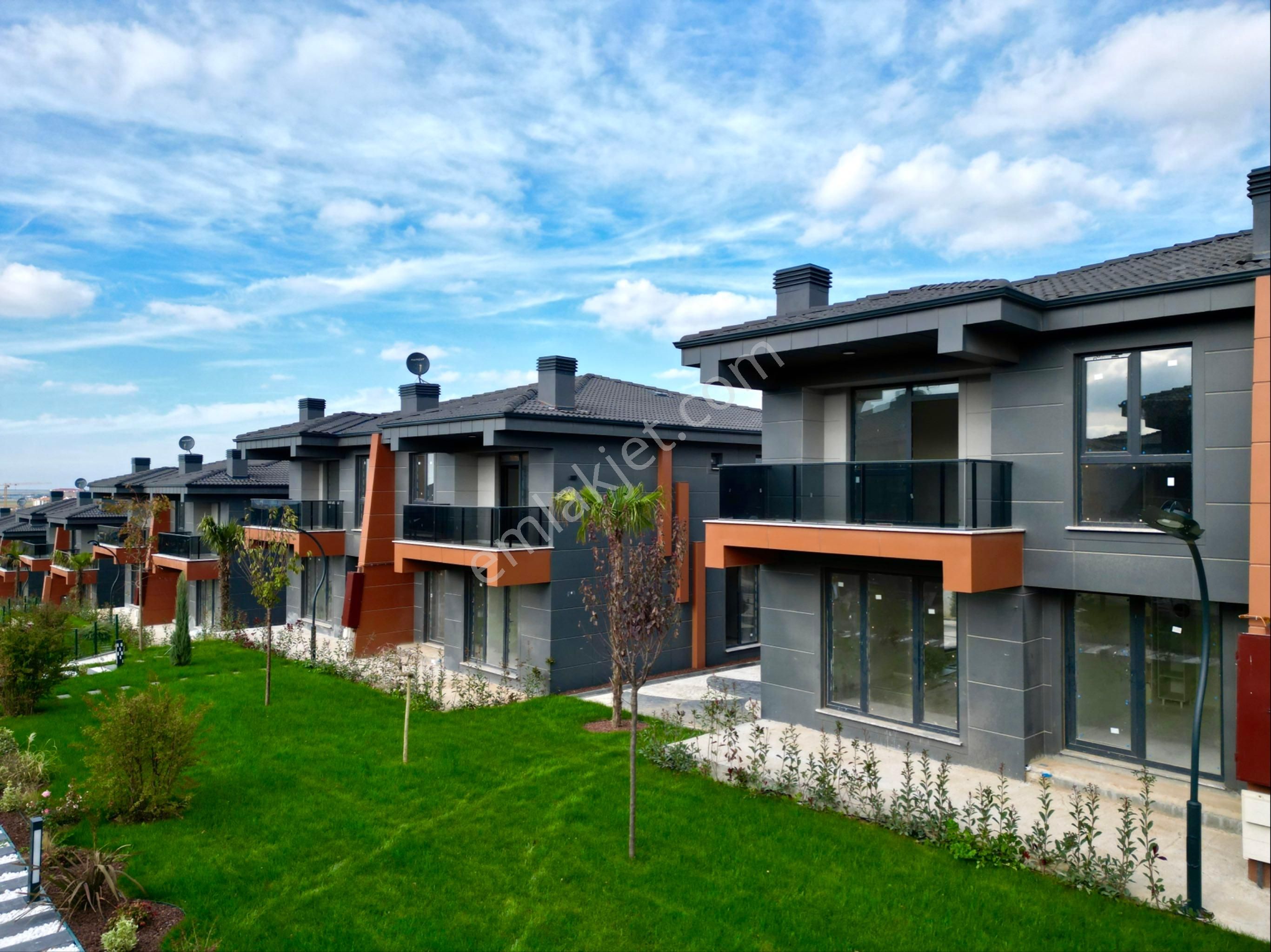 // Revos // Hürriyette 4+1 Site İçi Havuzlu Lüx Villa !!!