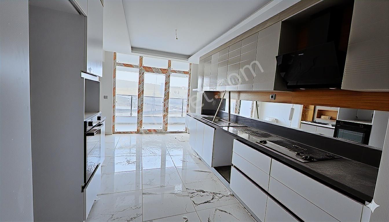 Törekent Mah. Serra Bulvar'da 14. Katta 4+1 Satılık Daire - Görsel 9