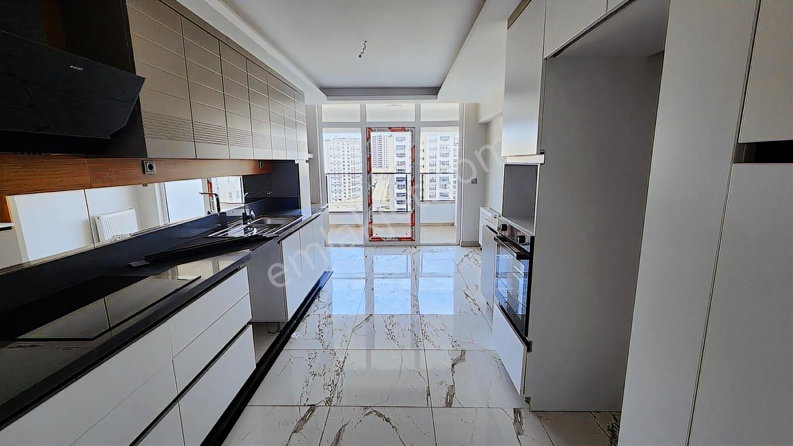 Törekent Mah. Serra Bulvar'da 14. Katta 4+1 Satılık Daire - Görsel 7