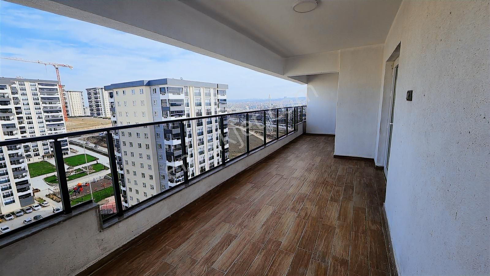 Törekent Mah. Serra Bulvar'da 14. Katta 4+1 Satılık Daire - Görsel 33