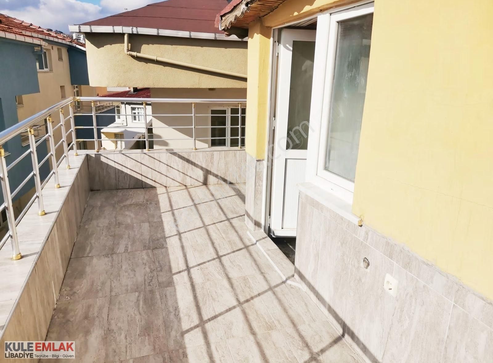 Kule'den | Karlıdere Caddesi'nde 3+1 Teraslı Dubleks - Görsel 8