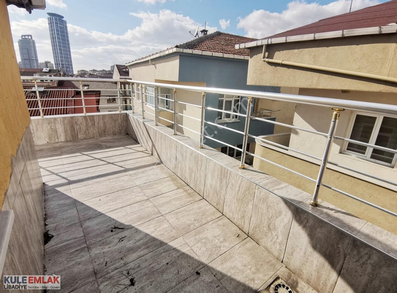 Kule'den | Karlıdere Caddesi'nde 3+1 Teraslı Dubleks - Görsel 13