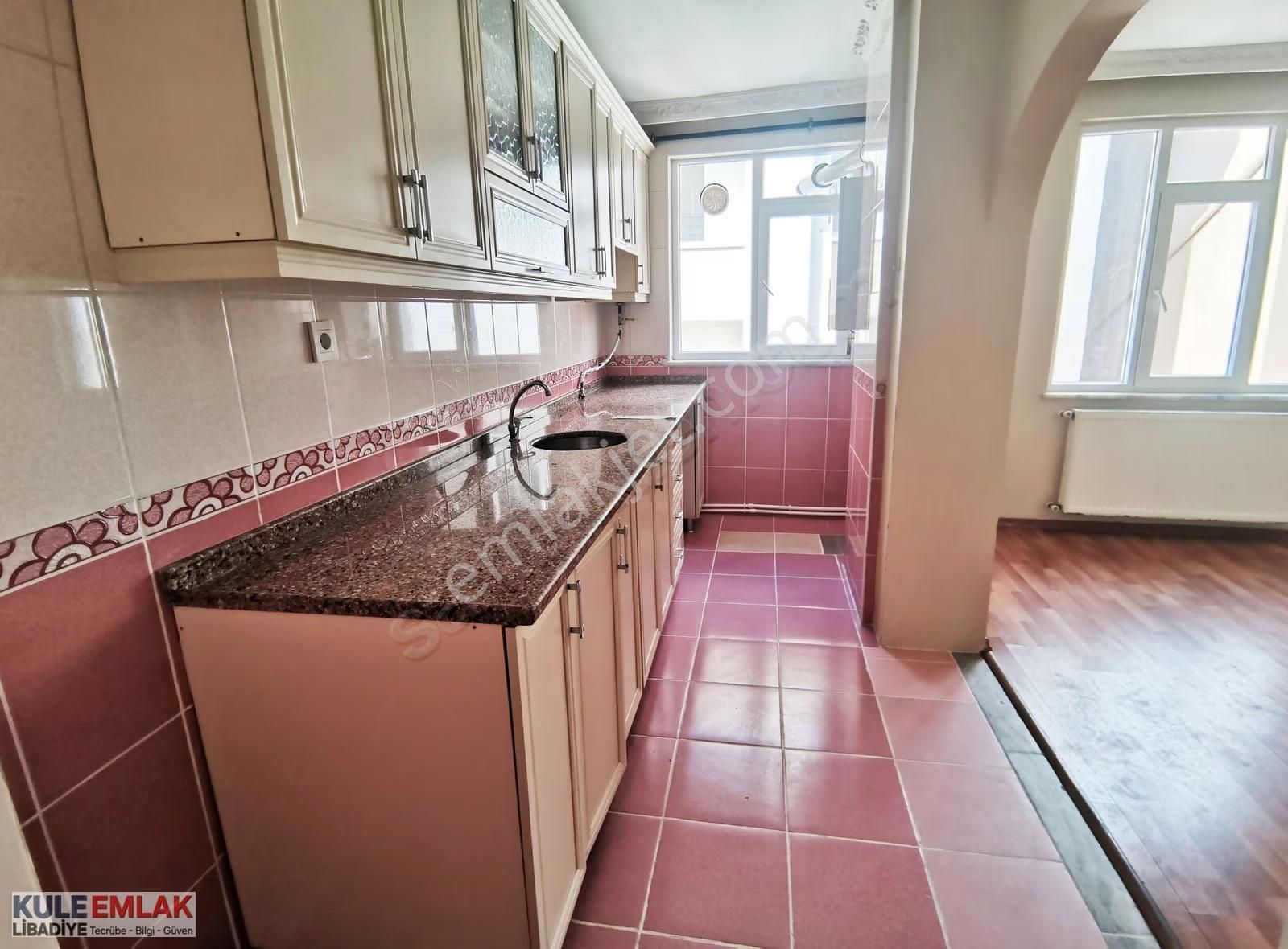 Kule'den | Karlıdere Caddesi'nde 3+1 Teraslı Dubleks - Görsel 2