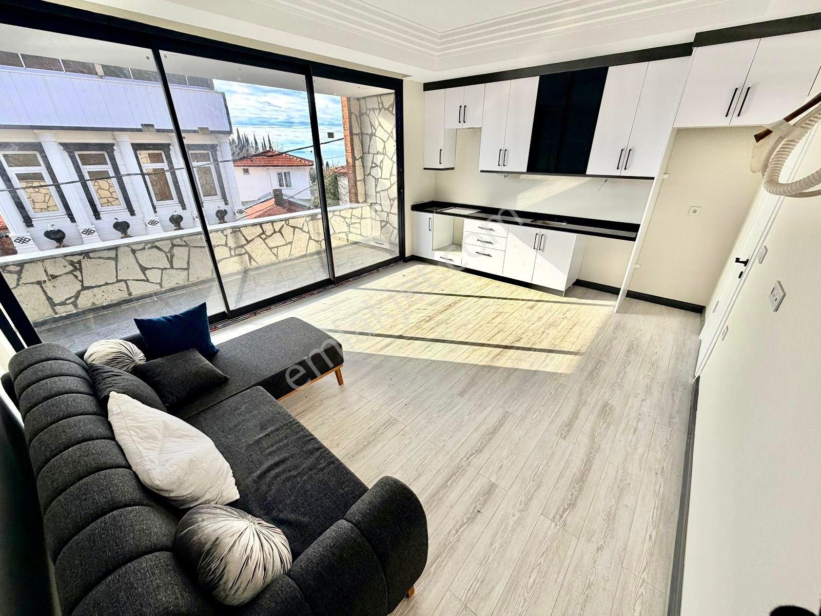 ▓karabuluttan▓sıfır Şık Ve Deniz Manzarlı 1+1 Satılık Daire