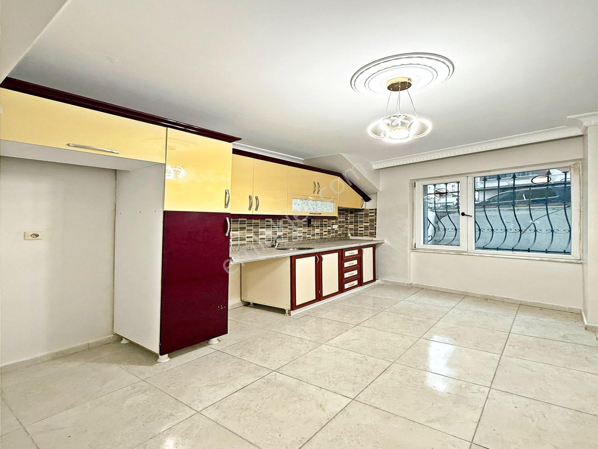 Metrobüse Yürüme Mesafesinde 2+1 İskanlı Krediye Uygun Daire