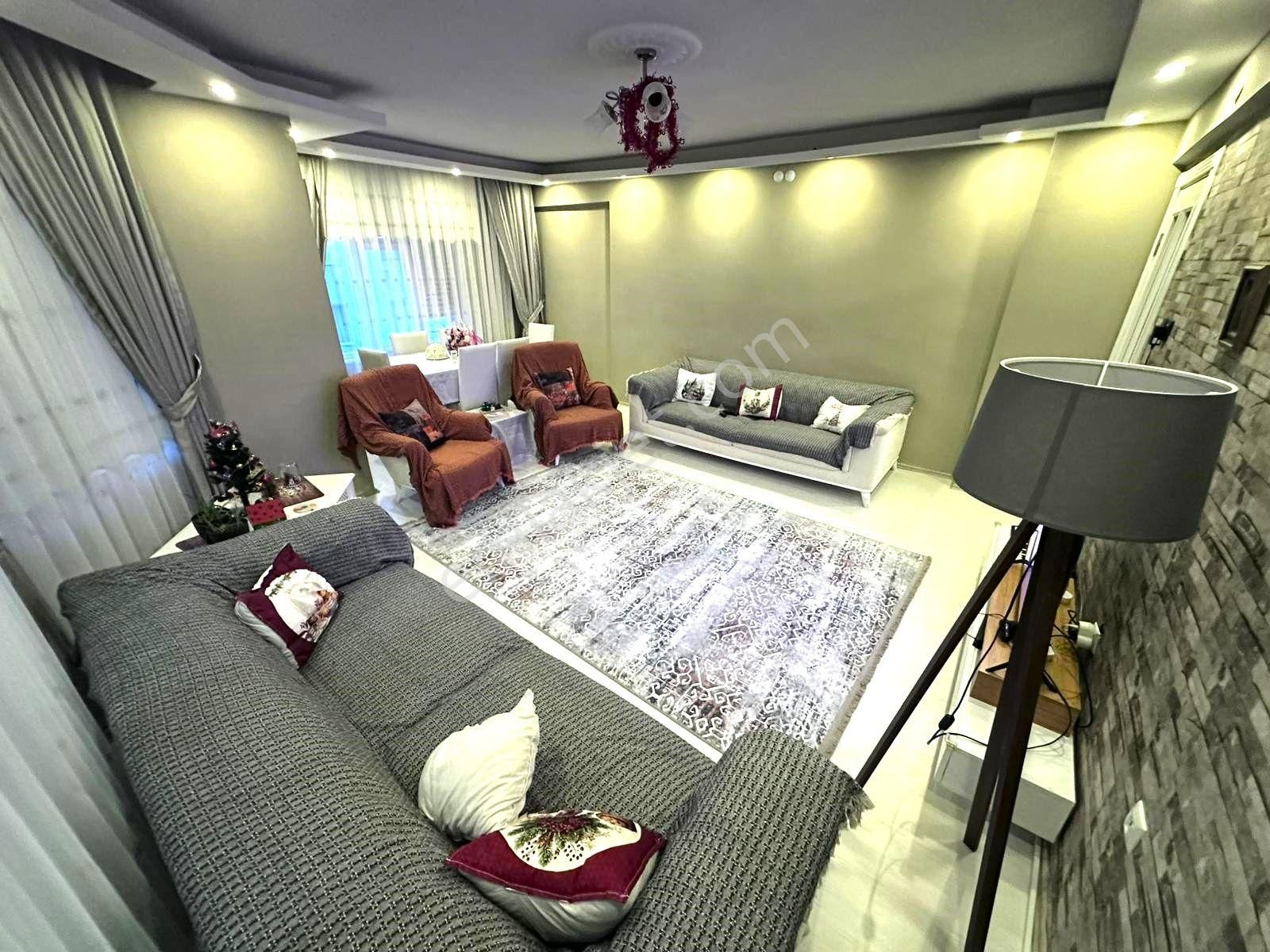 ꧁ay Emlaktan꧂akçay Merkezde Denize Yakın Ön Cephe Ayrı Mutfak Çift Balkon Satılık 3+1 Tasarım Daire - Görsel 5