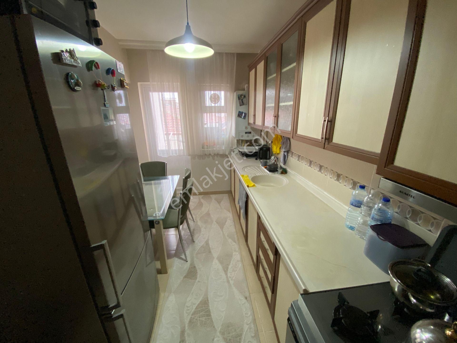 Pınarbaşı Mah Aile Yaşam Merkezi Karşısı Sanatoryum Cadde Üzeri Orta Kat Güney Cephe - Görsel 13