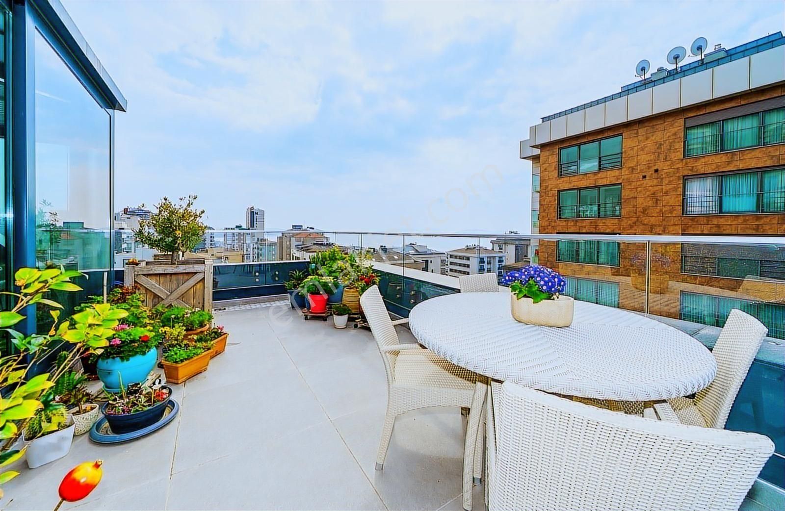 Mutluol Proje'den Suadiye Sahilde Satılık 6+2 Dubleks Daire - Görsel 12