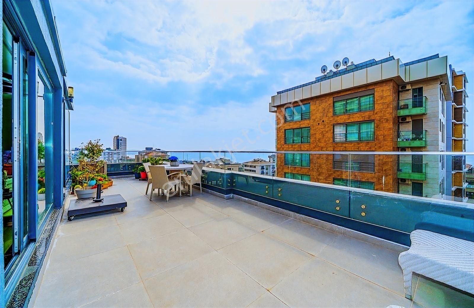 Mutluol Proje'den Suadiye Sahilde Satılık 6+2 Dubleks Daire - Görsel 13