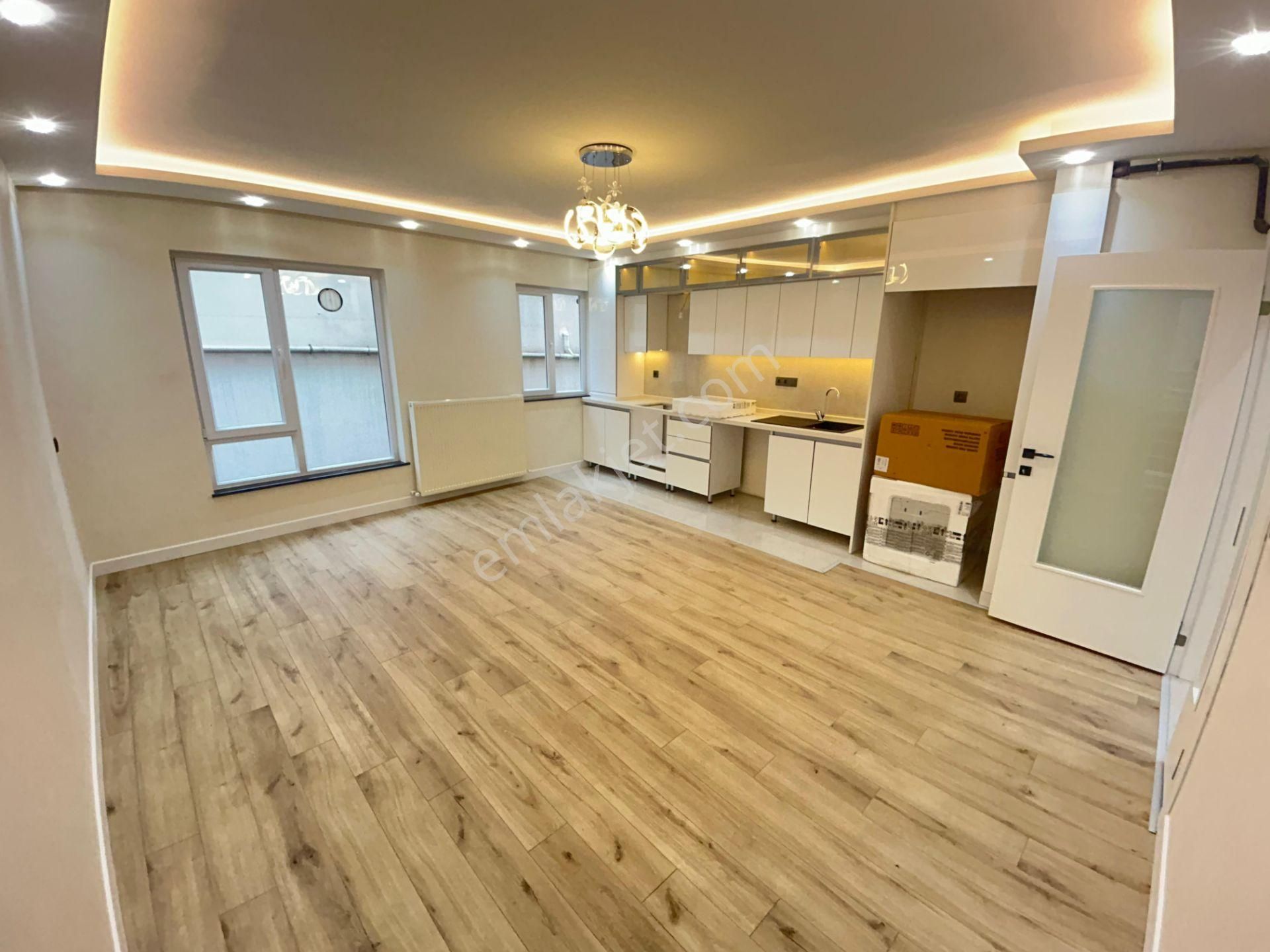 Taner'den Sokullu Caddesinde 3+1 Balkonlu Kombili Yüksek Giriş - Görsel 35