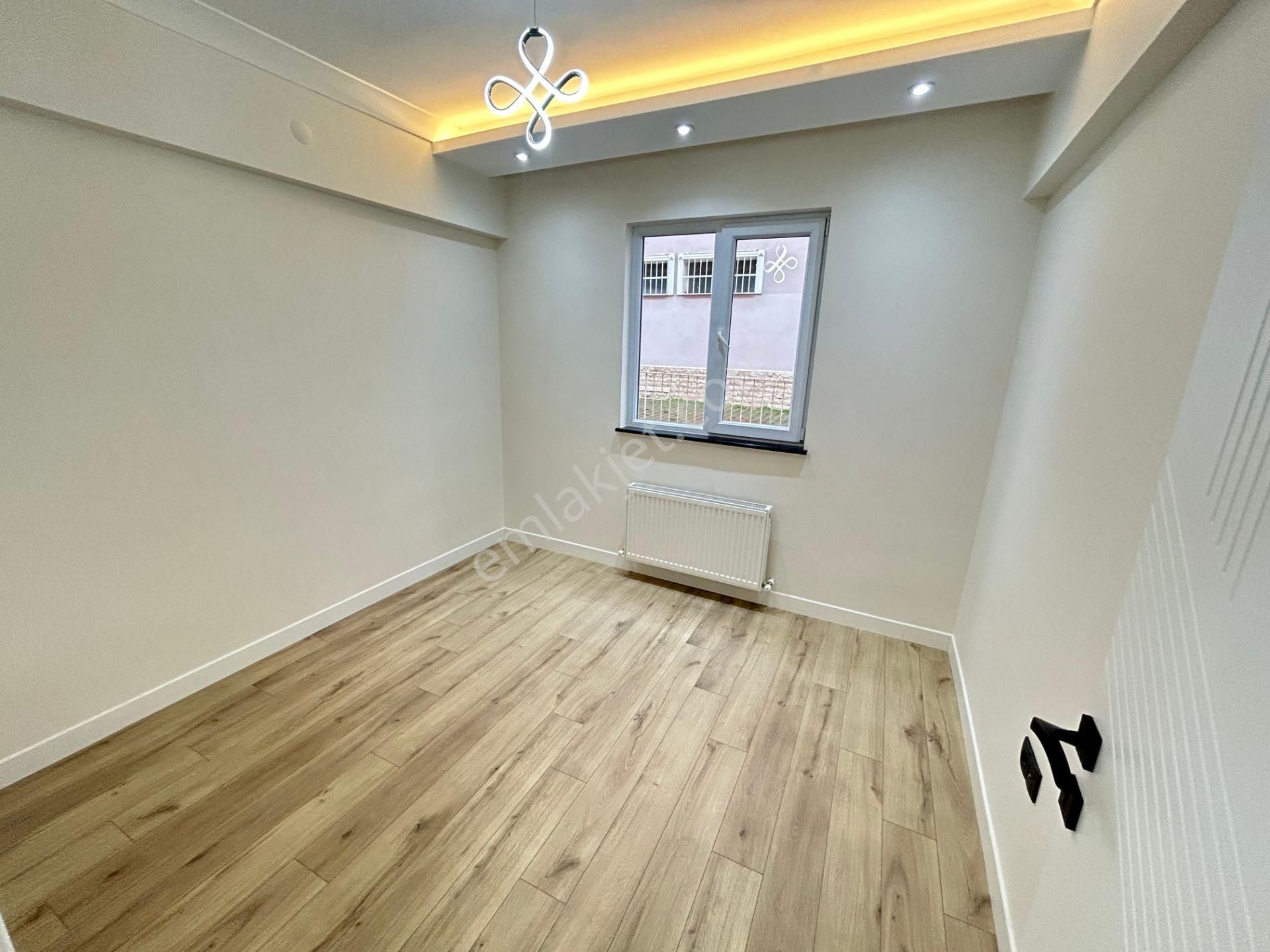 Taner'den Sokullu Caddesinde 3+1 Balkonlu Kombili Yüksek Giriş - Görsel 33