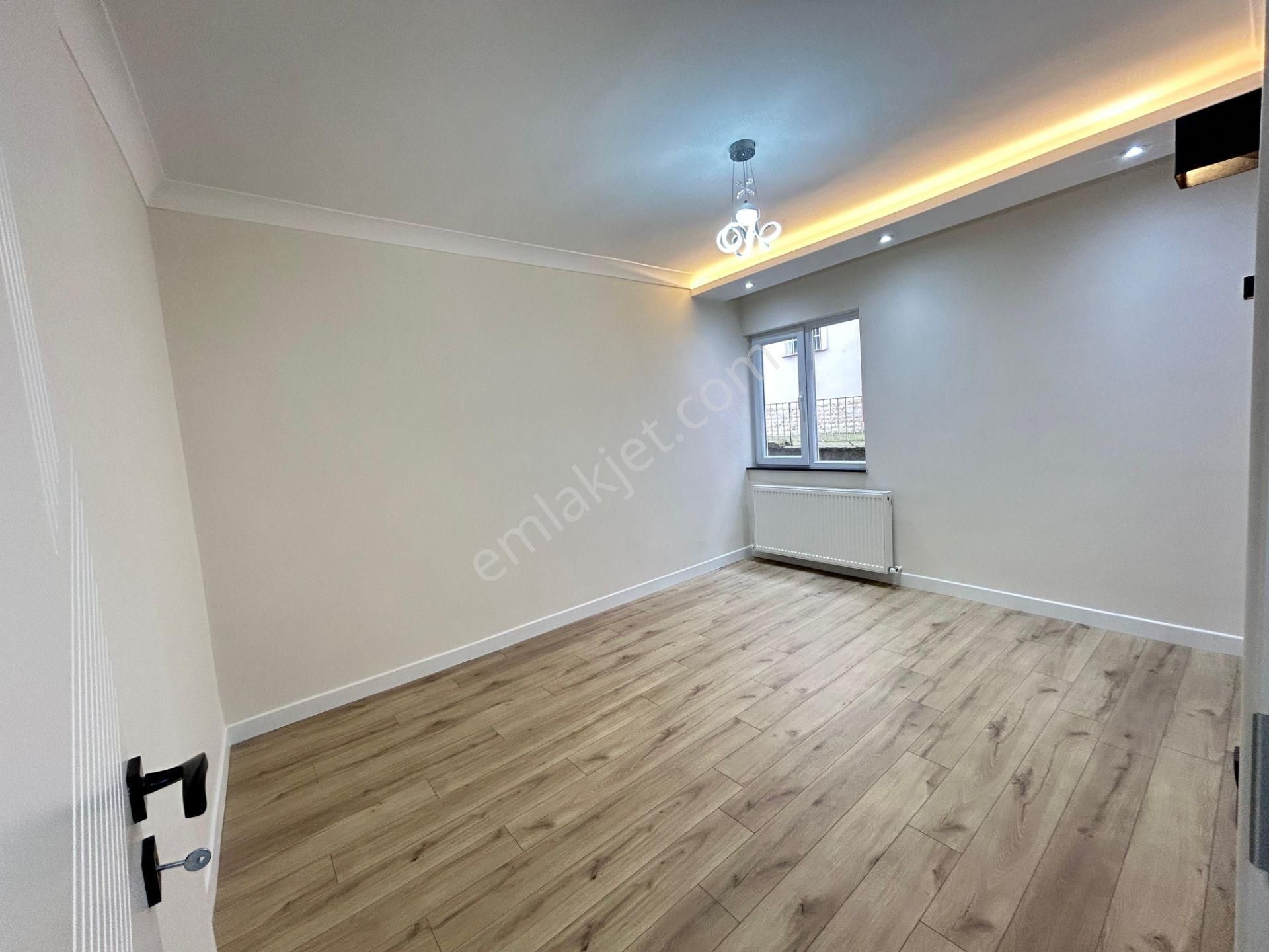 Taner'den Sokullu Caddesinde 3+1 Balkonlu Kombili Yüksek Giriş - Görsel 23