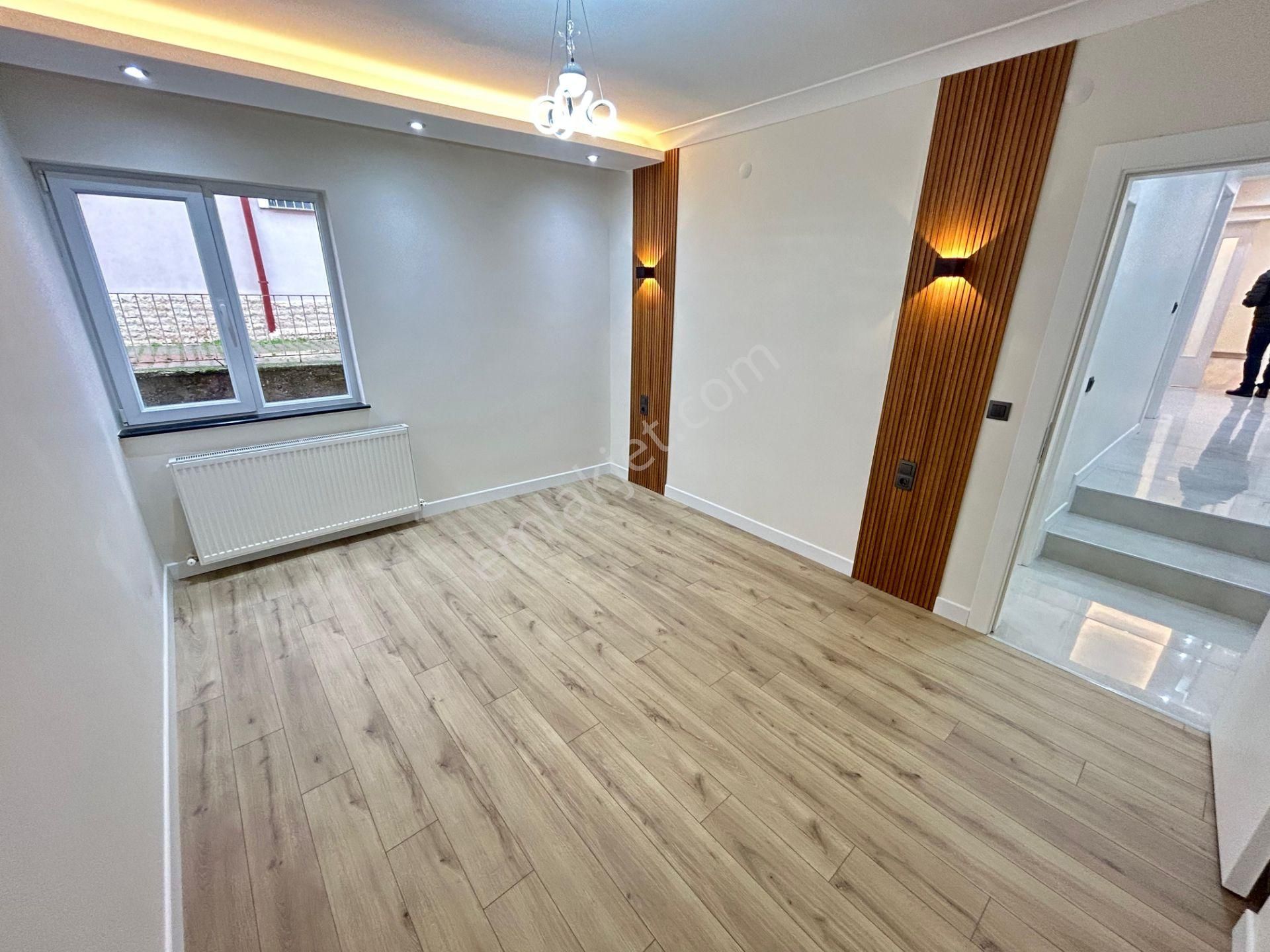 Taner'den Sokullu Caddesinde 3+1 Balkonlu Kombili Yüksek Giriş - Görsel 8