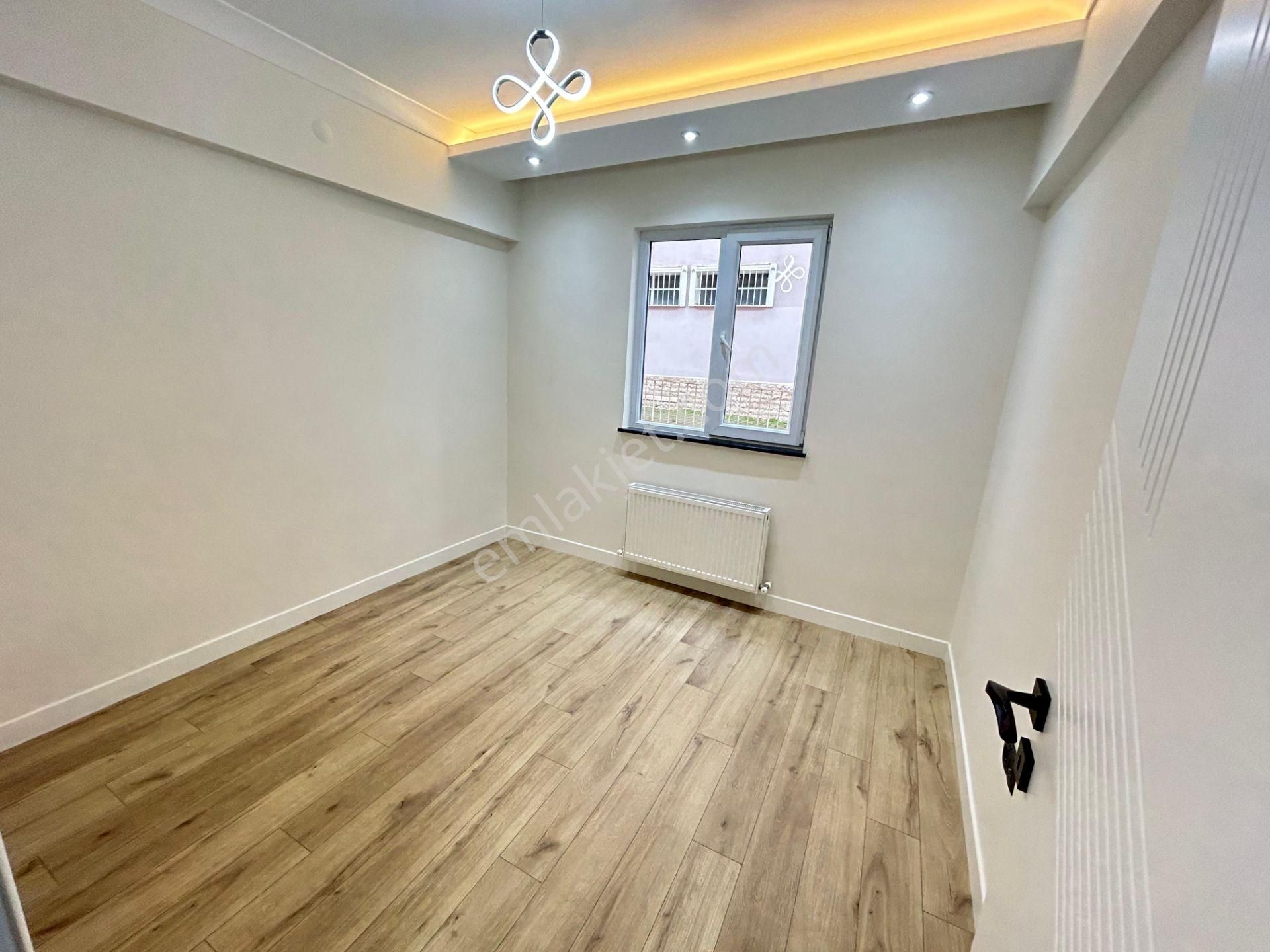 Taner'den Sokullu Caddesinde 3+1 Balkonlu Kombili Yüksek Giriş - Görsel 6