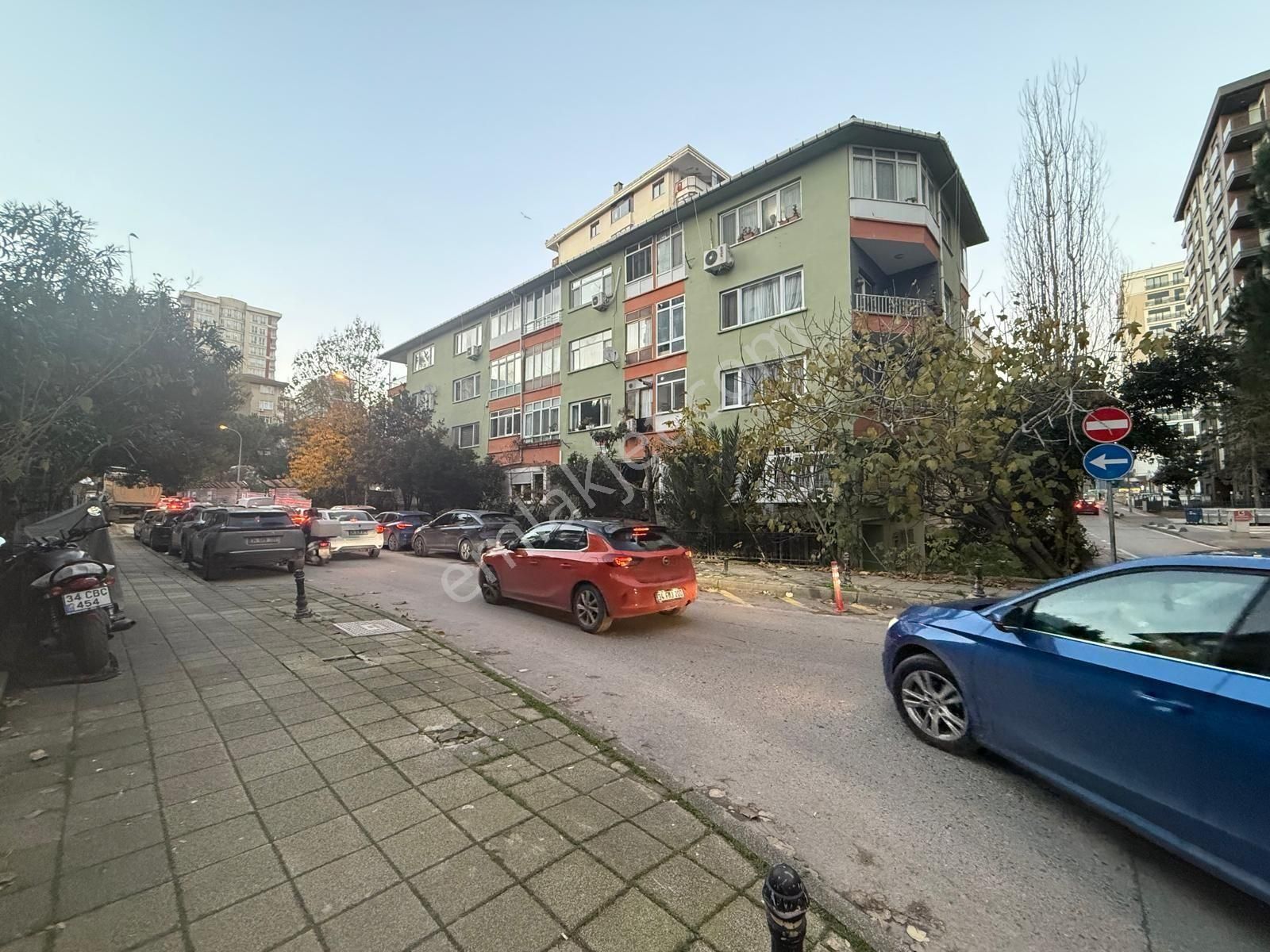 Erenköy'de Ethem Efendi Caddesine Kesişim 2+1 Satılık Daire - Görsel 2