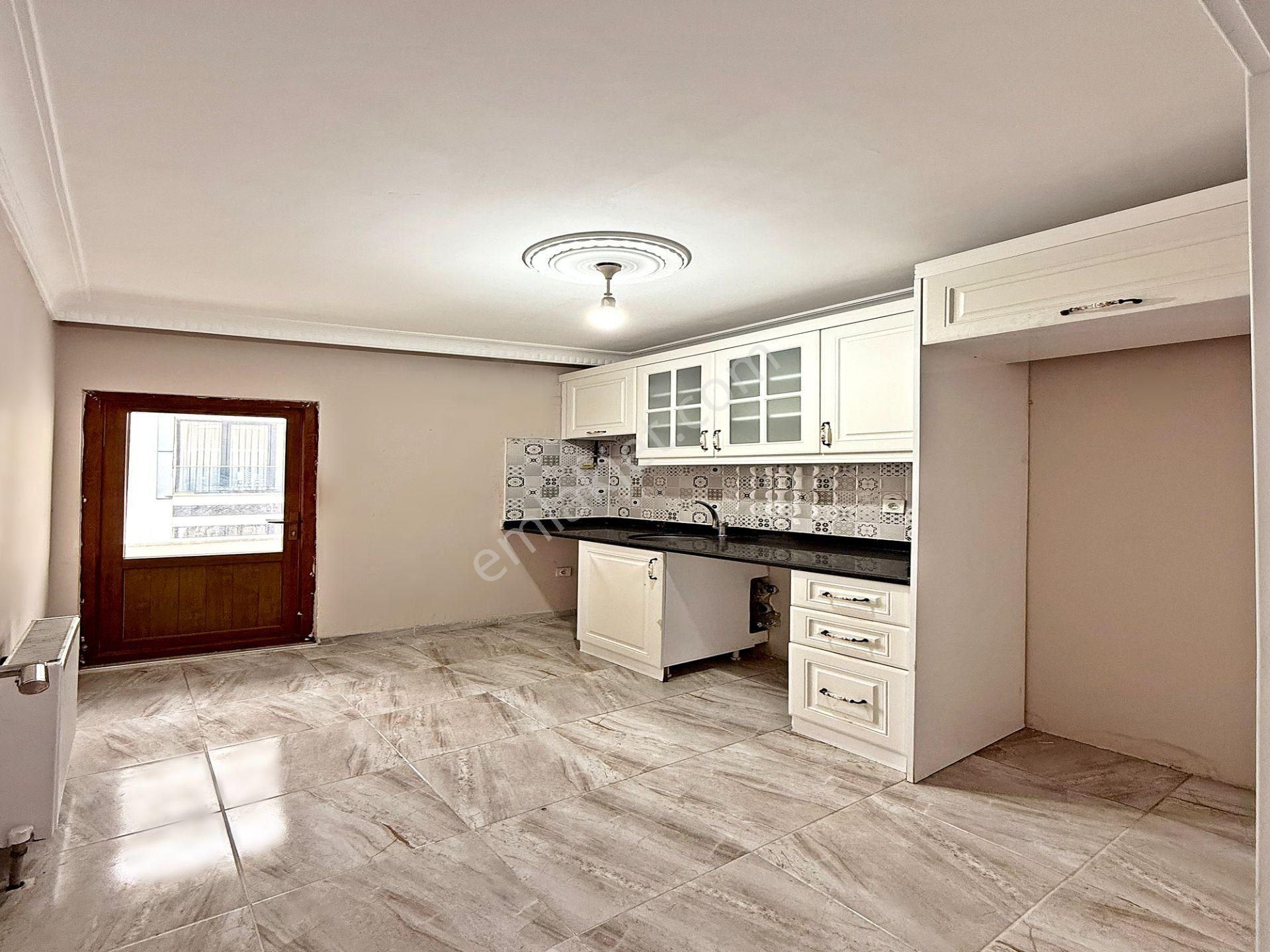 Kıraç Hürriyet Mahallesinde İskanlı Krediye Uygun 2+1 Ara Kat !!