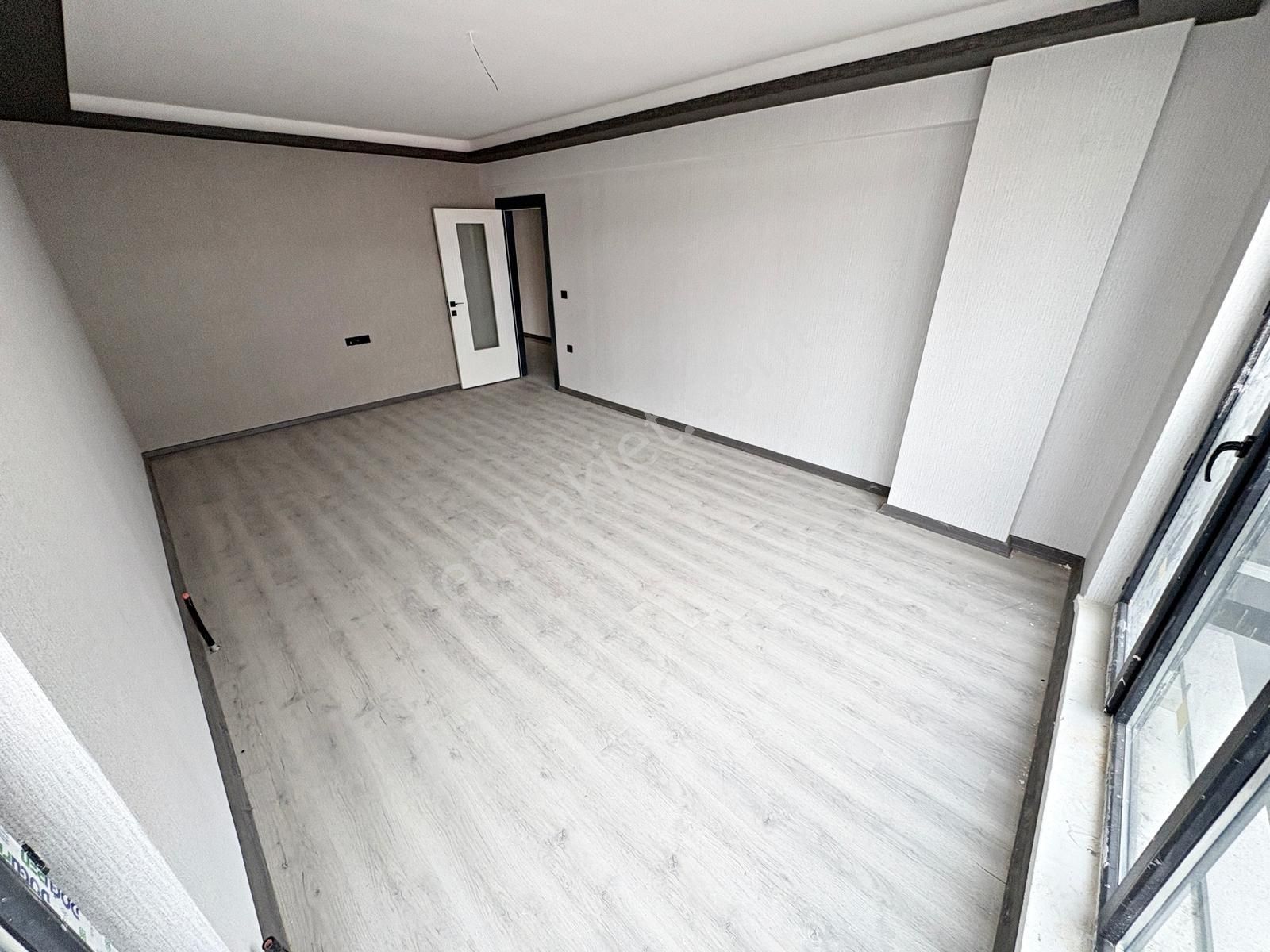 3+1 1.kat Geniş Ayvalı Seval Caddesi Paraleli Oturuma Hazır - Görsel 15