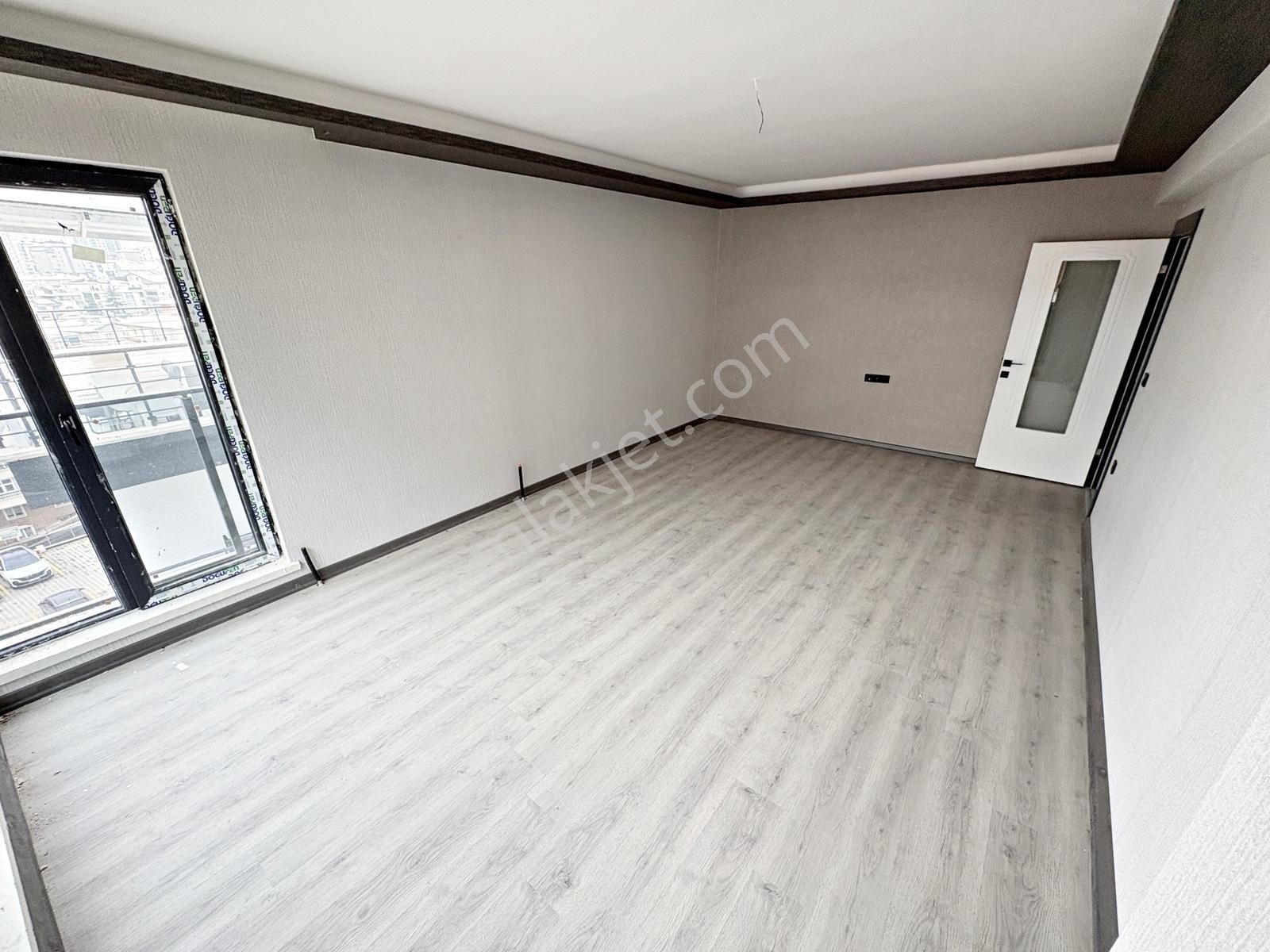 3+1 1.kat Geniş Ayvalı Seval Caddesi Paraleli Oturuma Hazır - Görsel 14