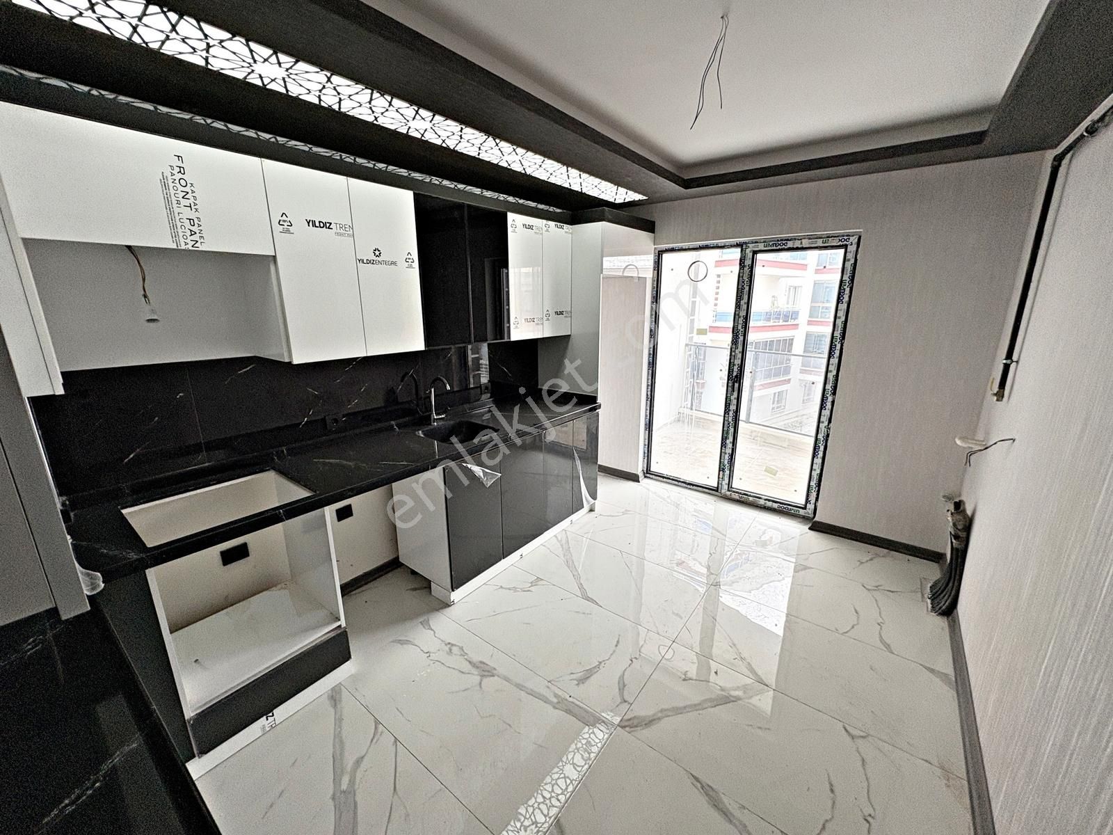 3+1 1.kat Geniş Ayvalı Seval Caddesi Paraleli Oturuma Hazır - Görsel 2