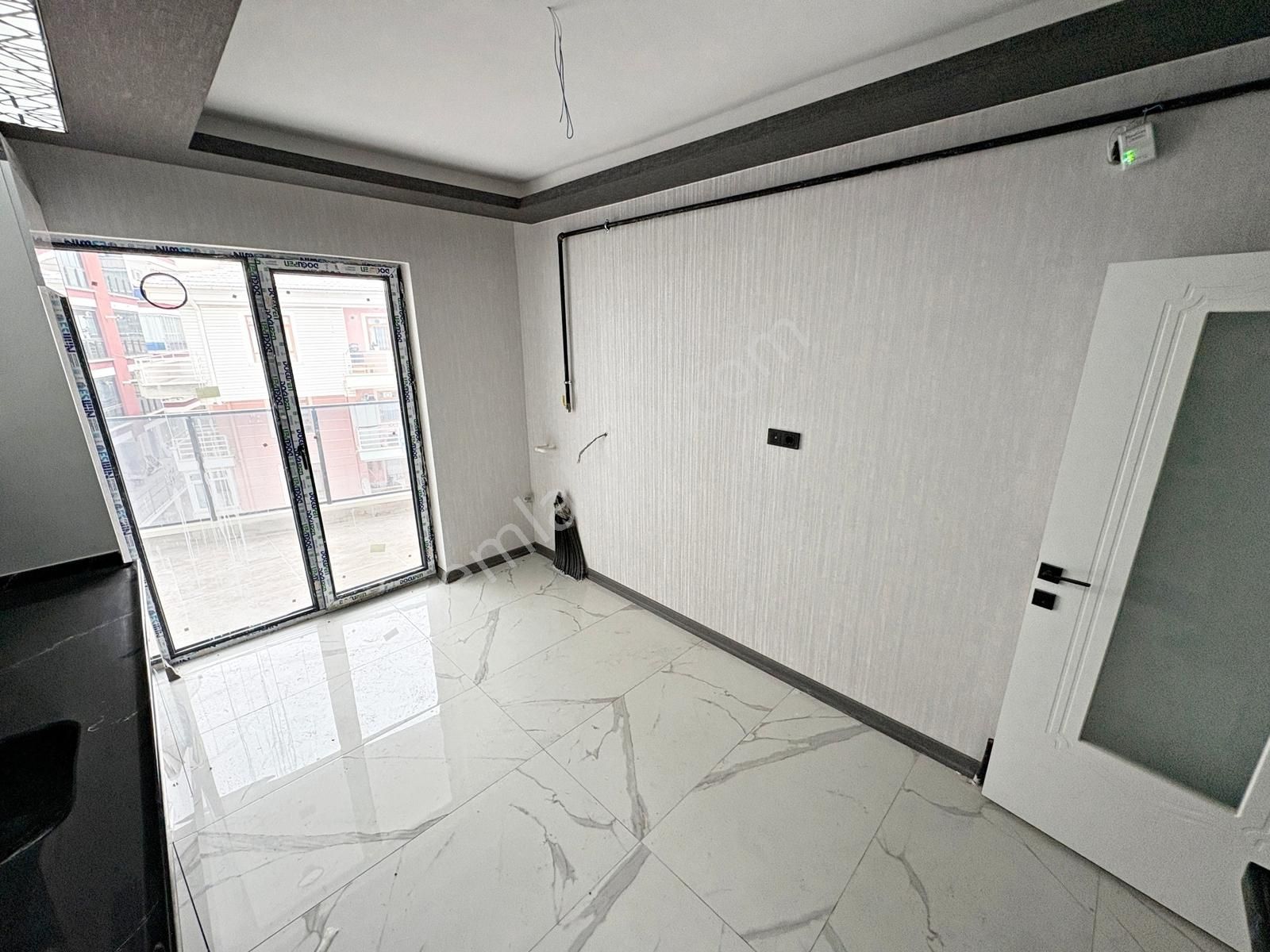 3+1 1.kat Geniş Ayvalı Seval Caddesi Paraleli Oturuma Hazır - Görsel 4