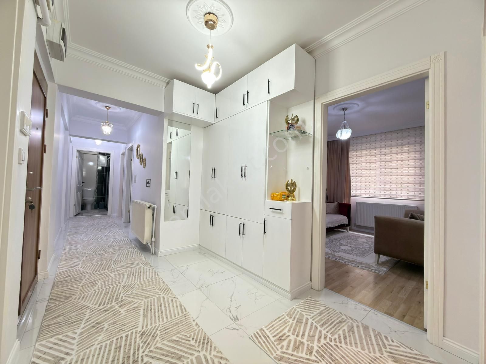 Kariyer'den Çambaşı Cad. Paraleli Asansörlü Lüx Yapılı Giriş 3+1 - Görsel 34