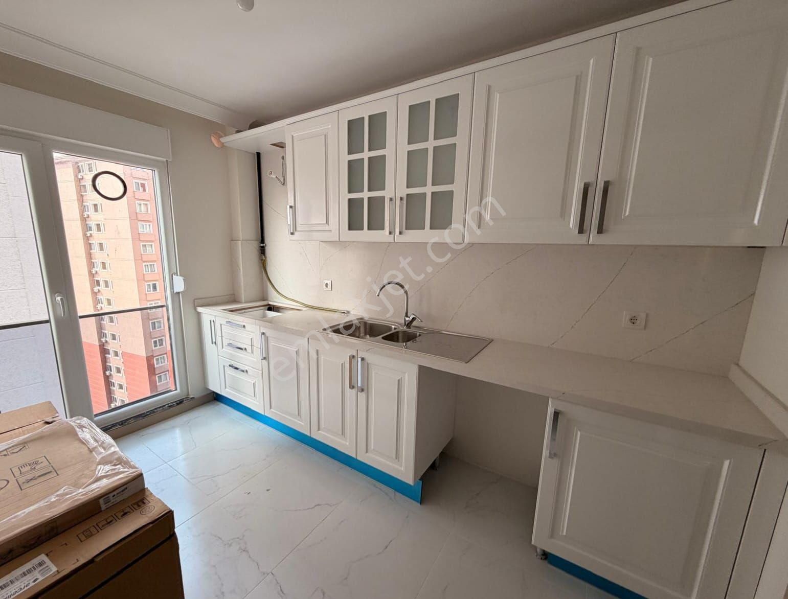 Bostancıda Şenesenevlerde 3+1 84m2 Net Deniz Manzaralı Satılık - Görsel 13