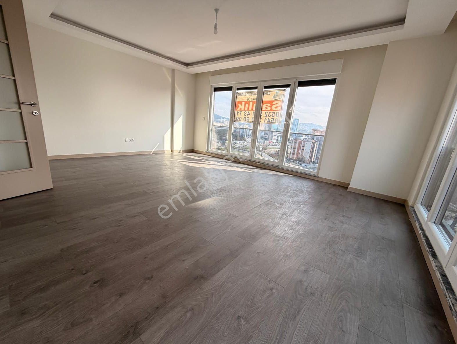 Bostancıda Şenesenevlerde 3+1 84m2 Net Deniz Manzaralı Satılık - Görsel 3